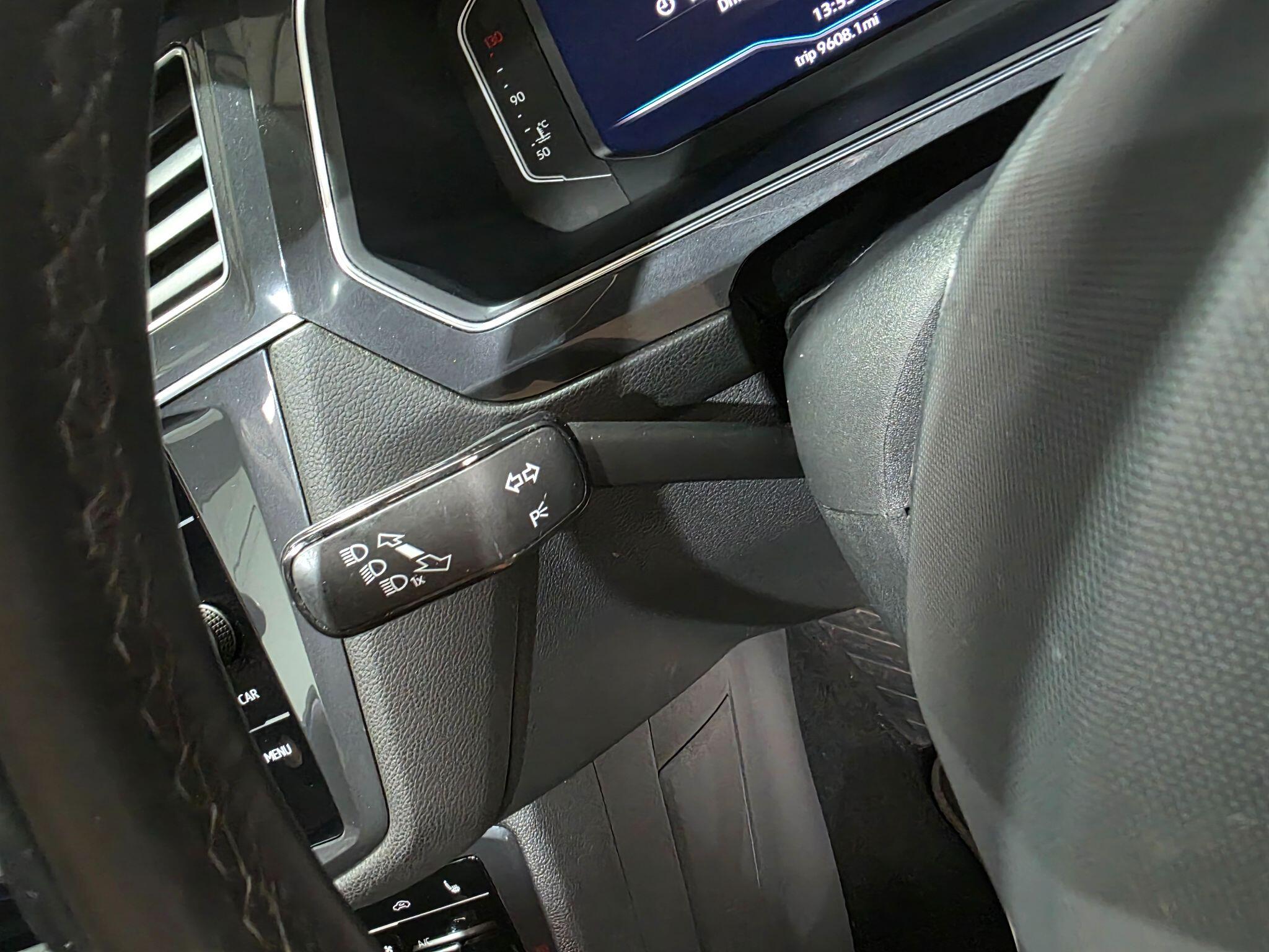 Volkswagen Tiguan Allspace view 21