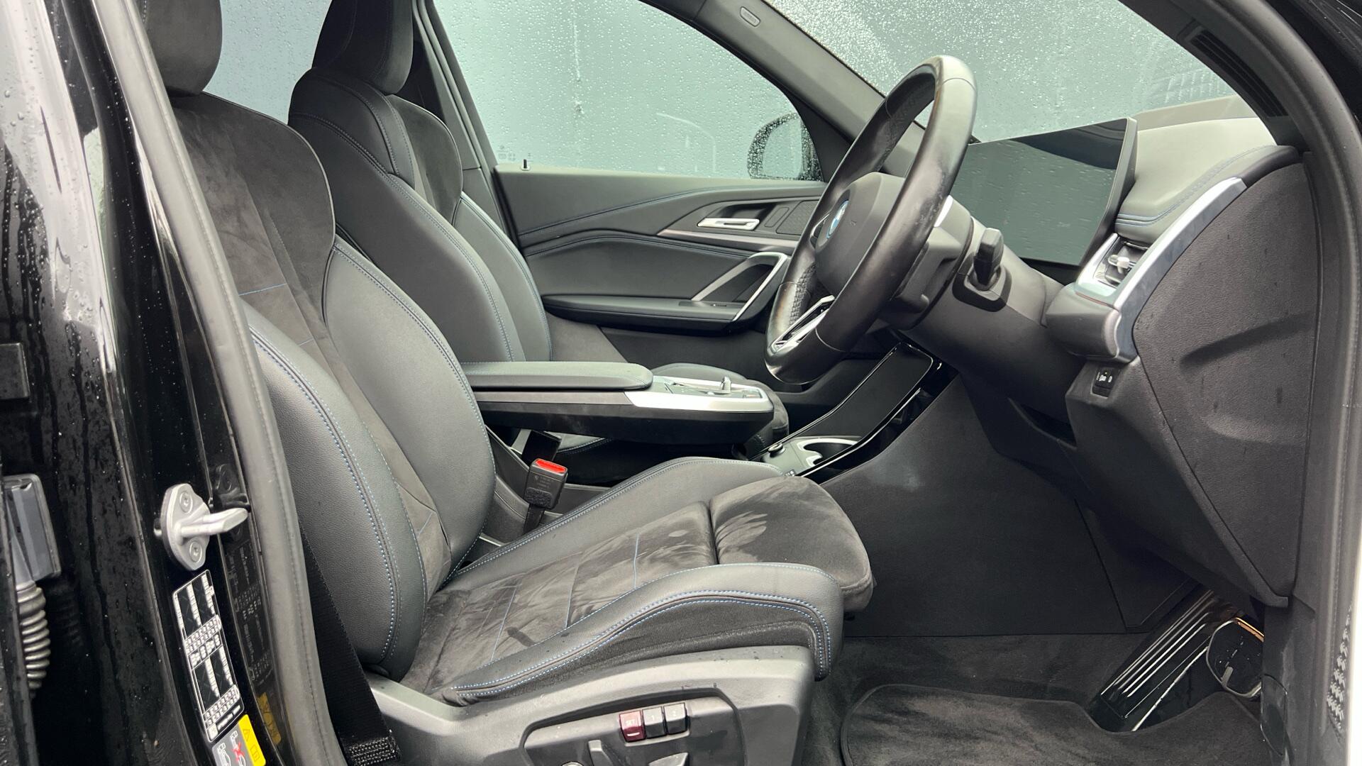 BMW iX1 view 11