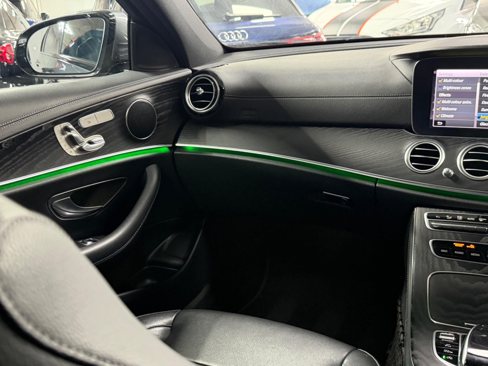 Mercedes-Benz E Class view 59