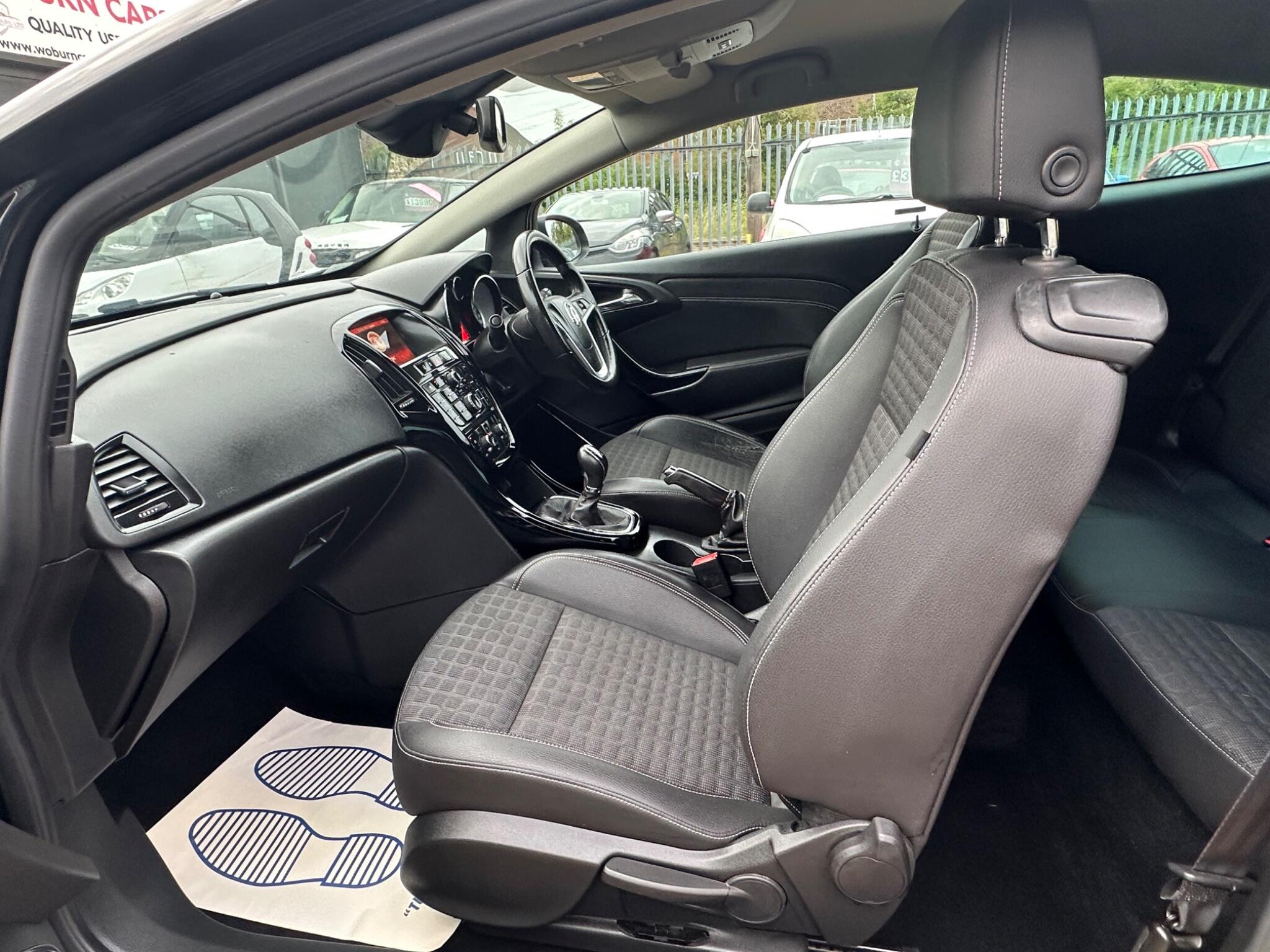 Vauxhall Astra GTC view 25