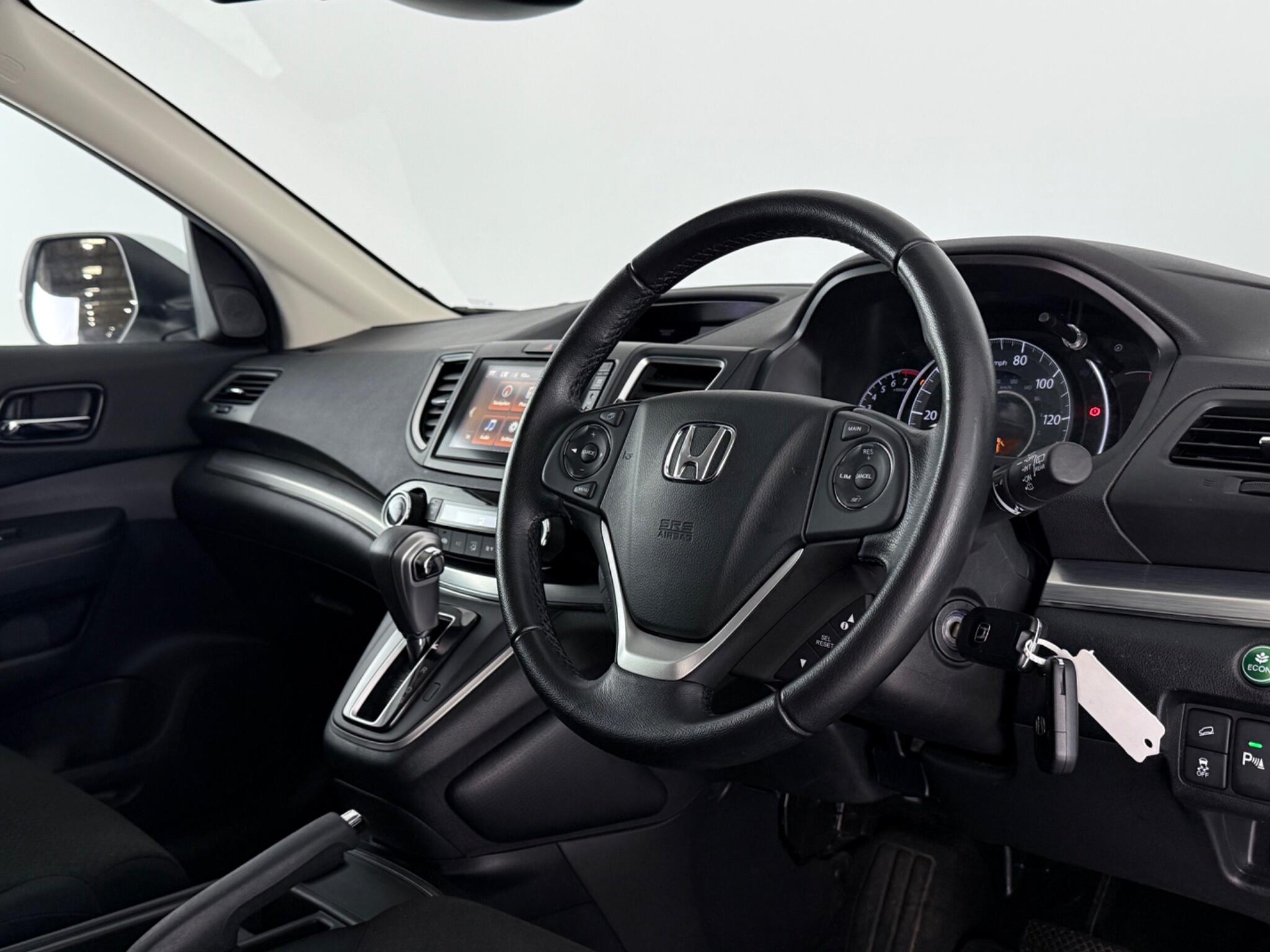 Honda CR-V view 3