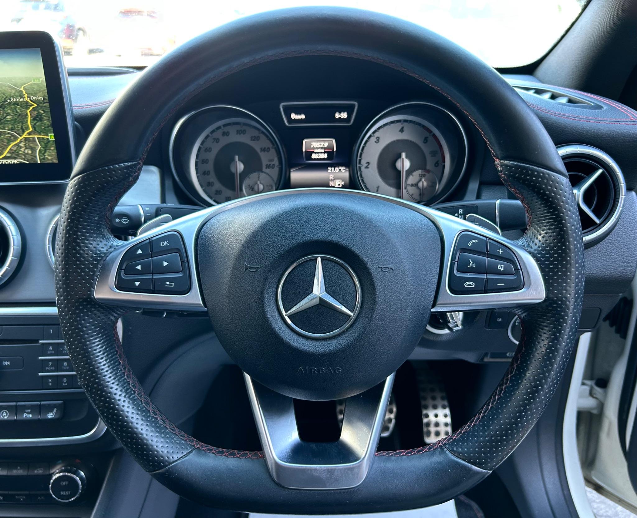 Mercedes-Benz Cla view 14
