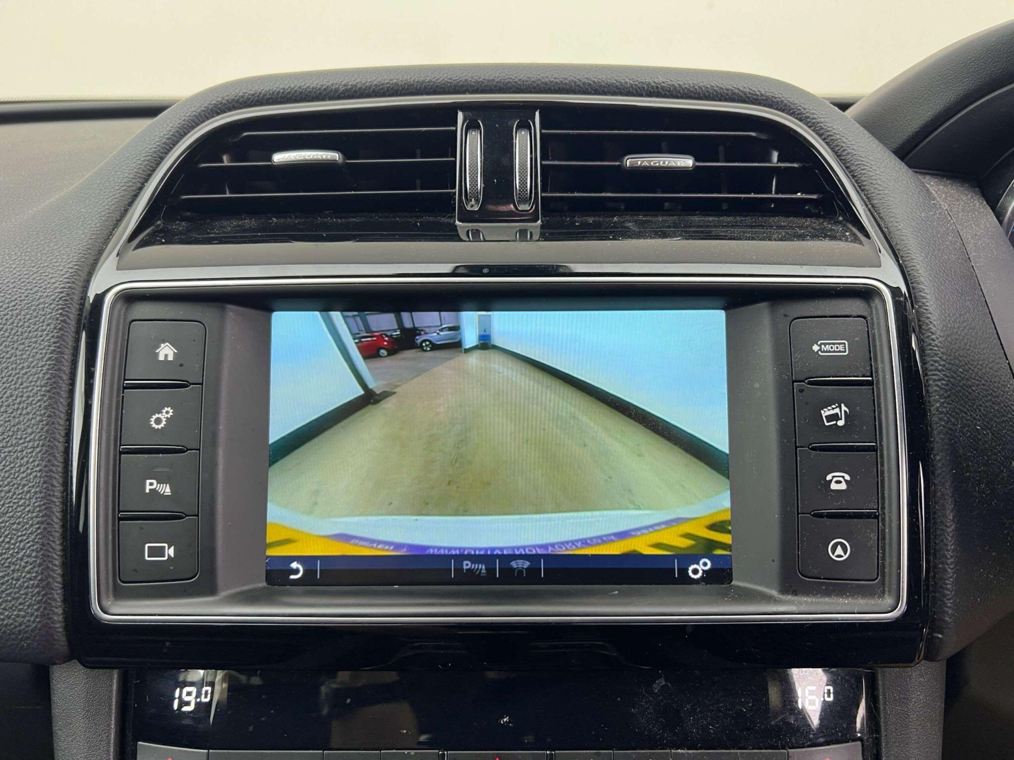 Jaguar F-Pace view 34