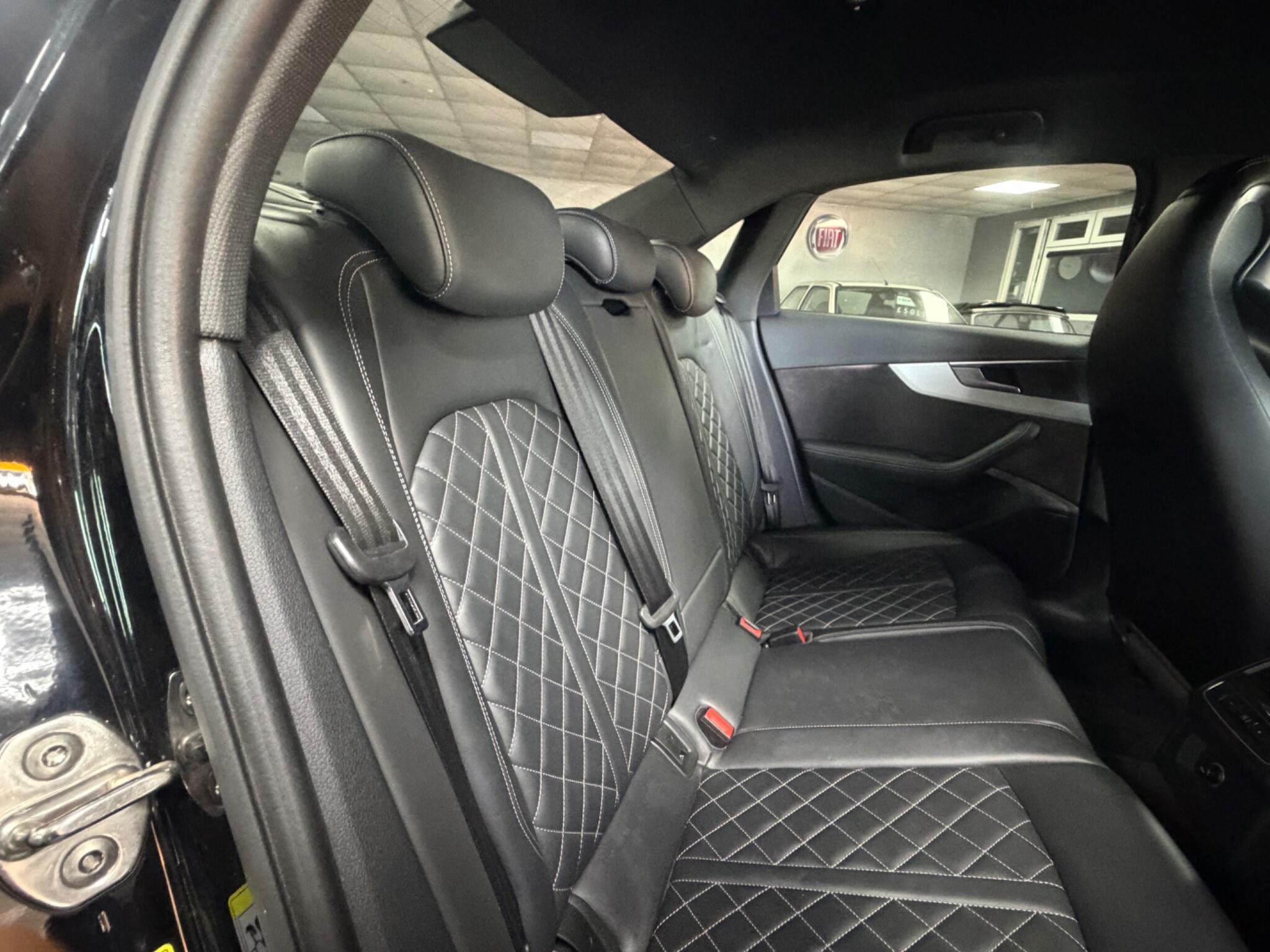 Audi S4 view 15