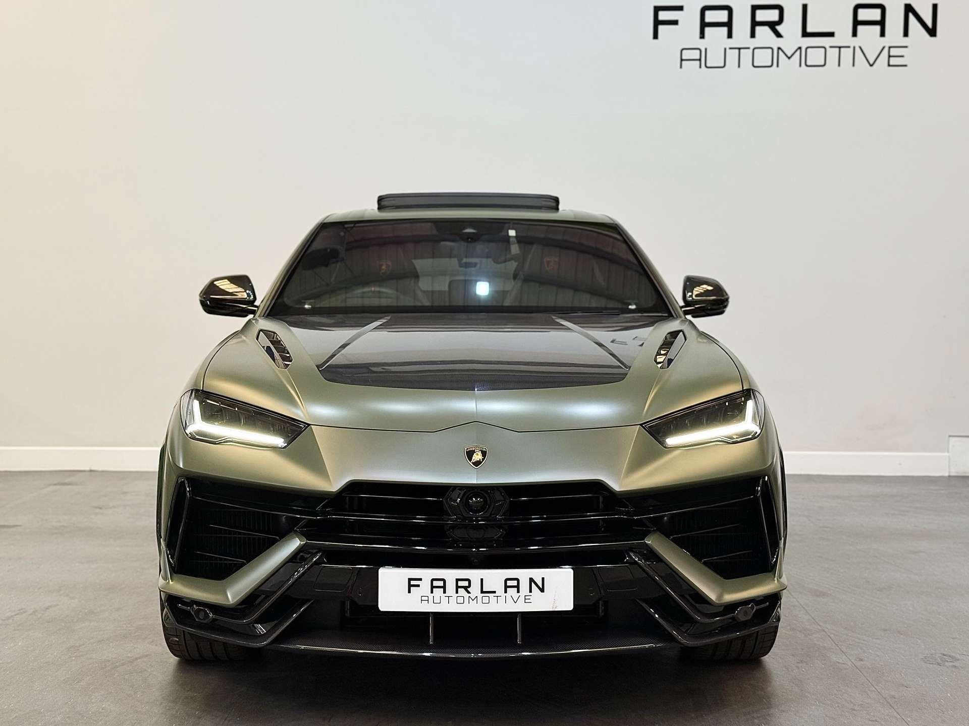 Lamborghini Urus view 11