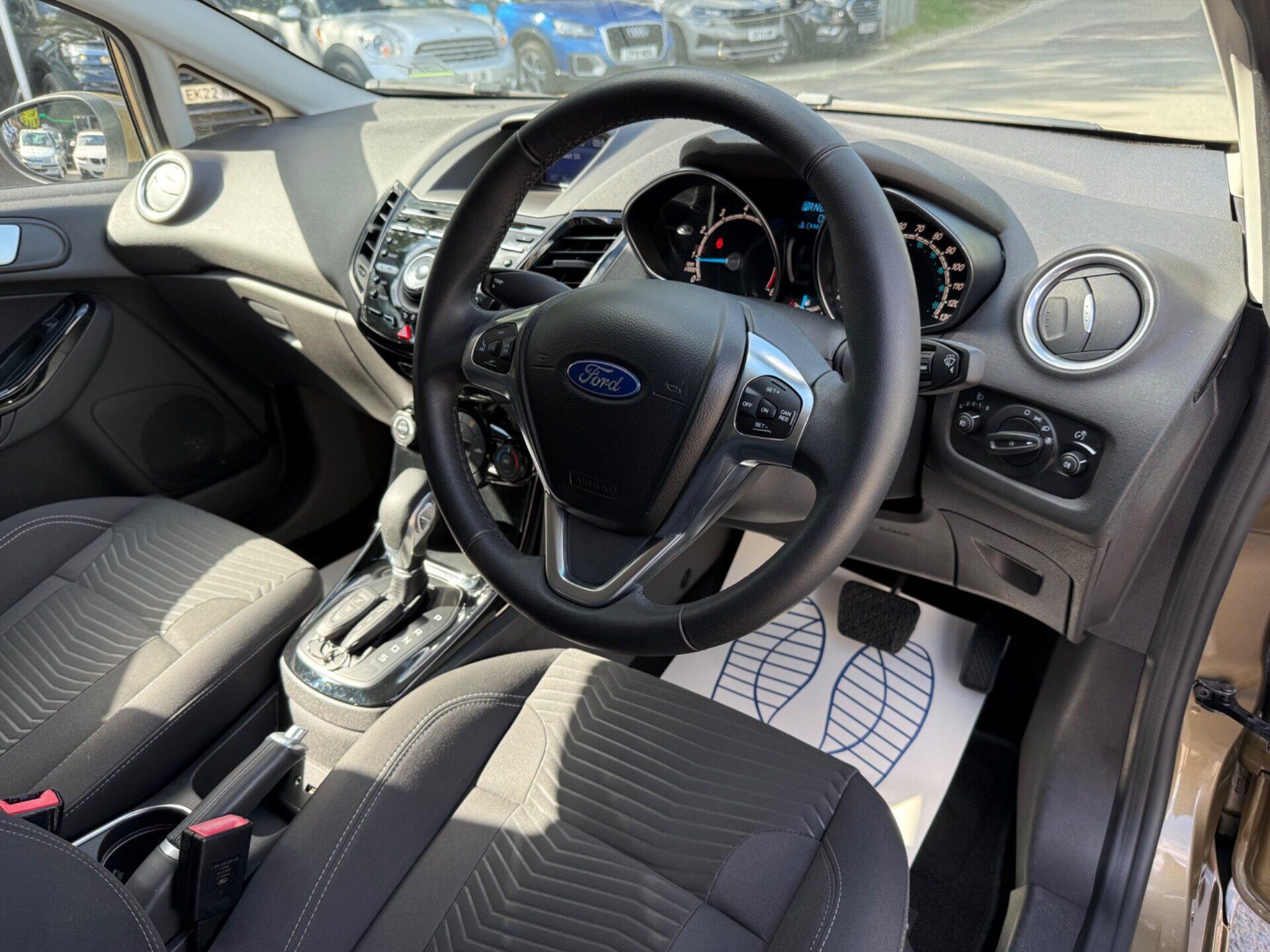 Ford Fiesta view 13