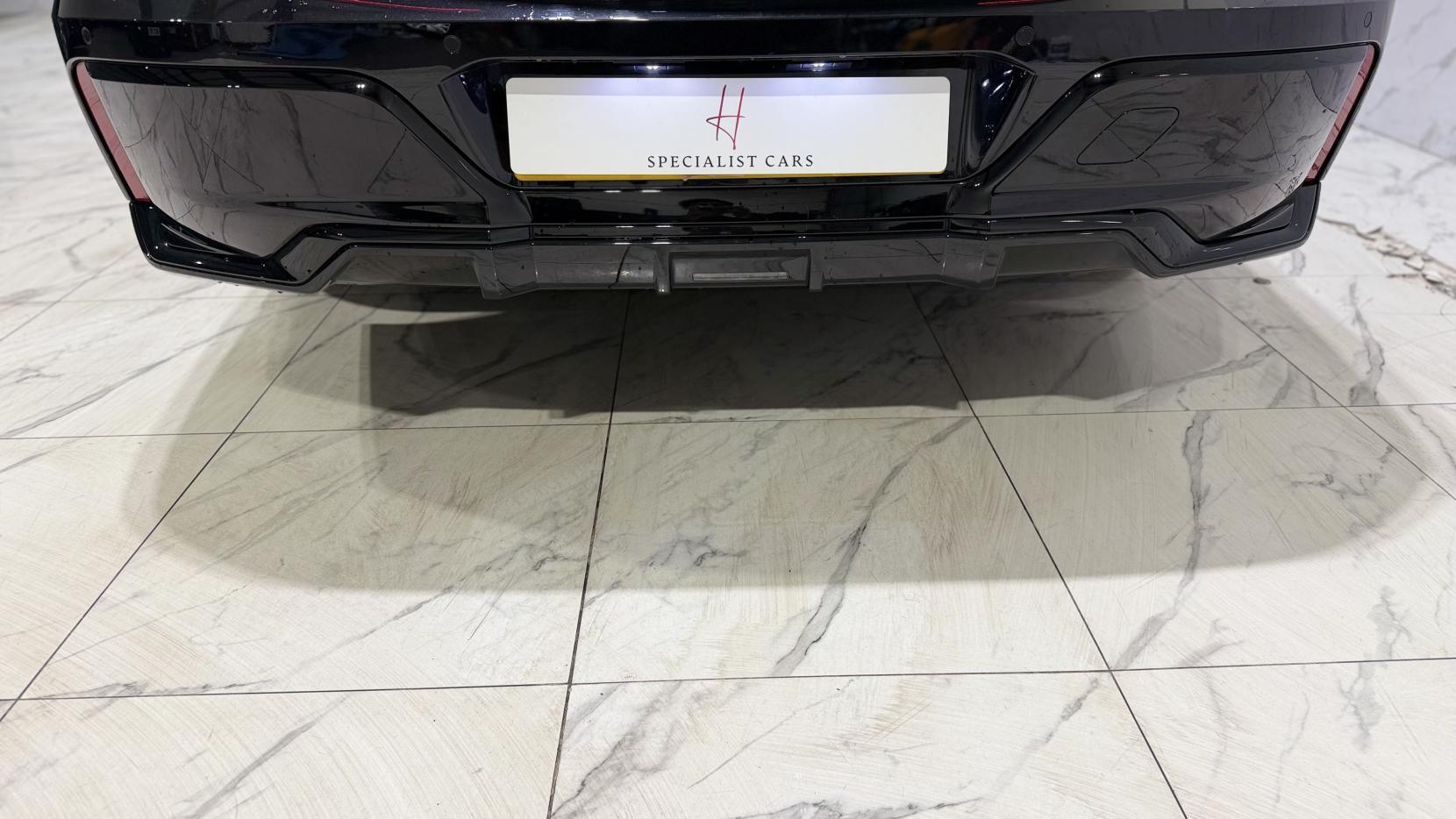 BMW i7 view 64