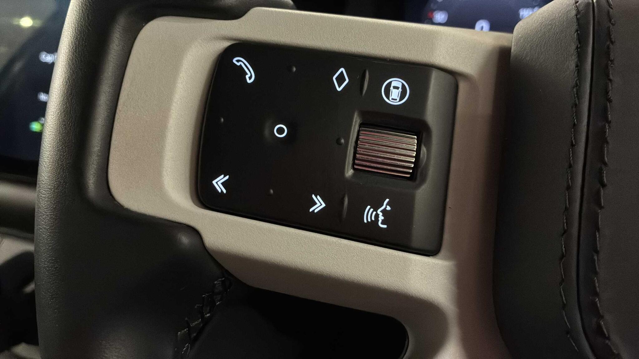 Land Rover Defender view 27