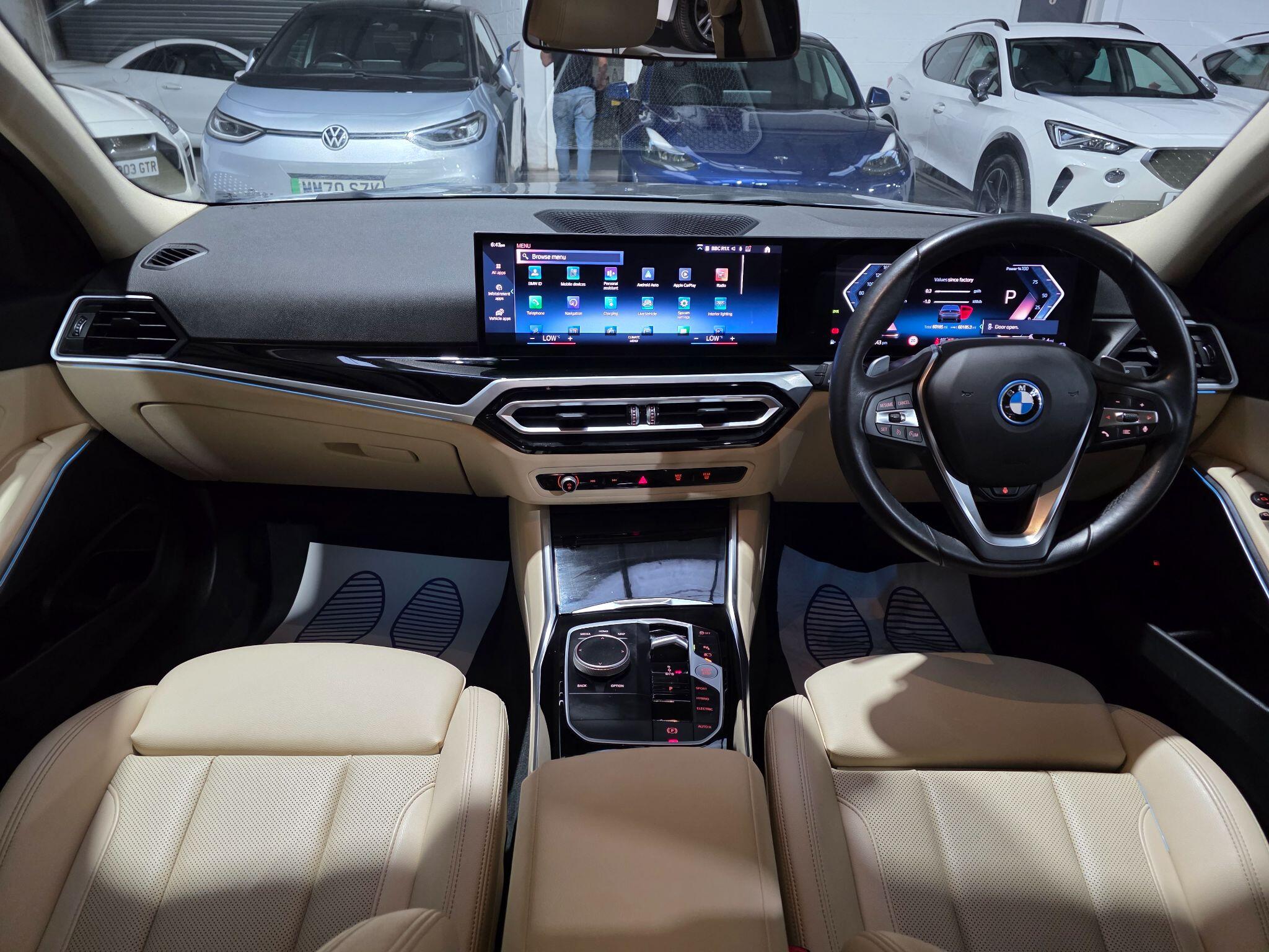 BMW 3 Series view 5
