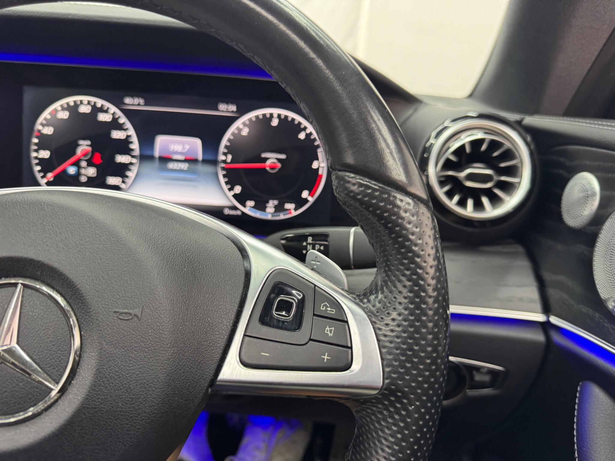Mercedes-Benz E Class view 35