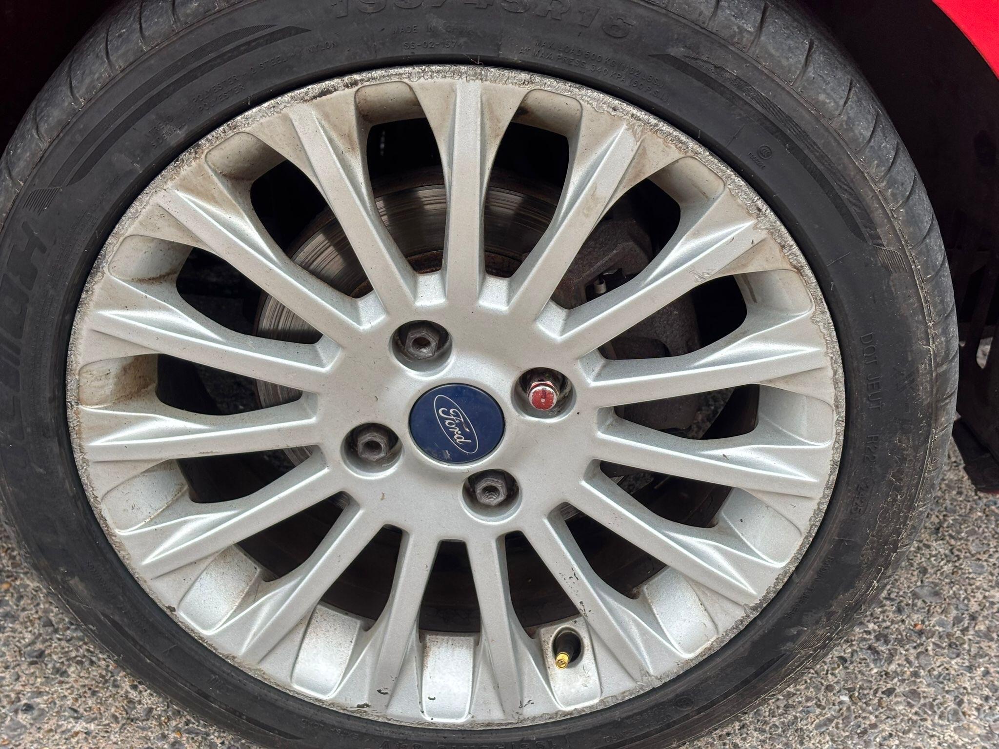 Ford Fiesta view 42