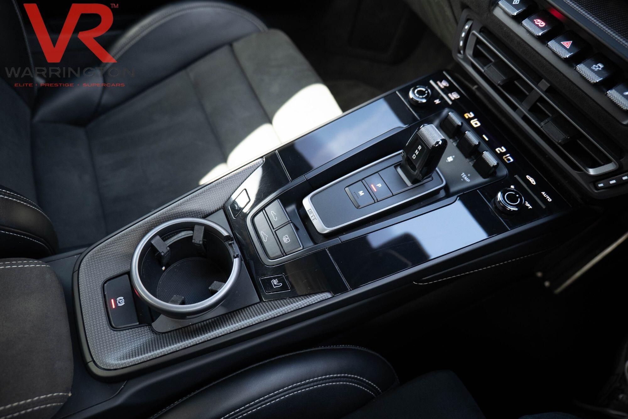 Porsche 911 view 25