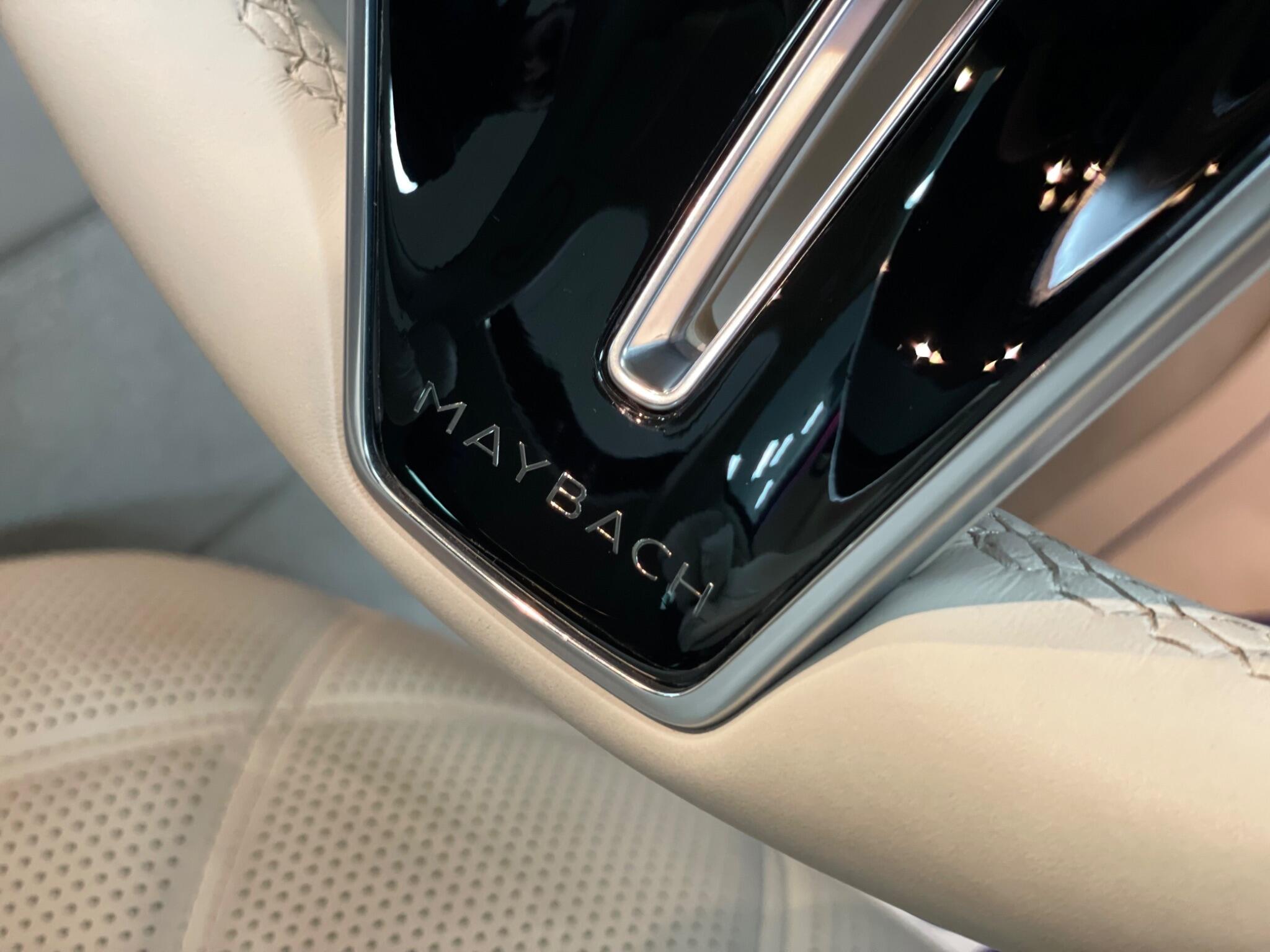 Mercedes-Benz S-Class view 26