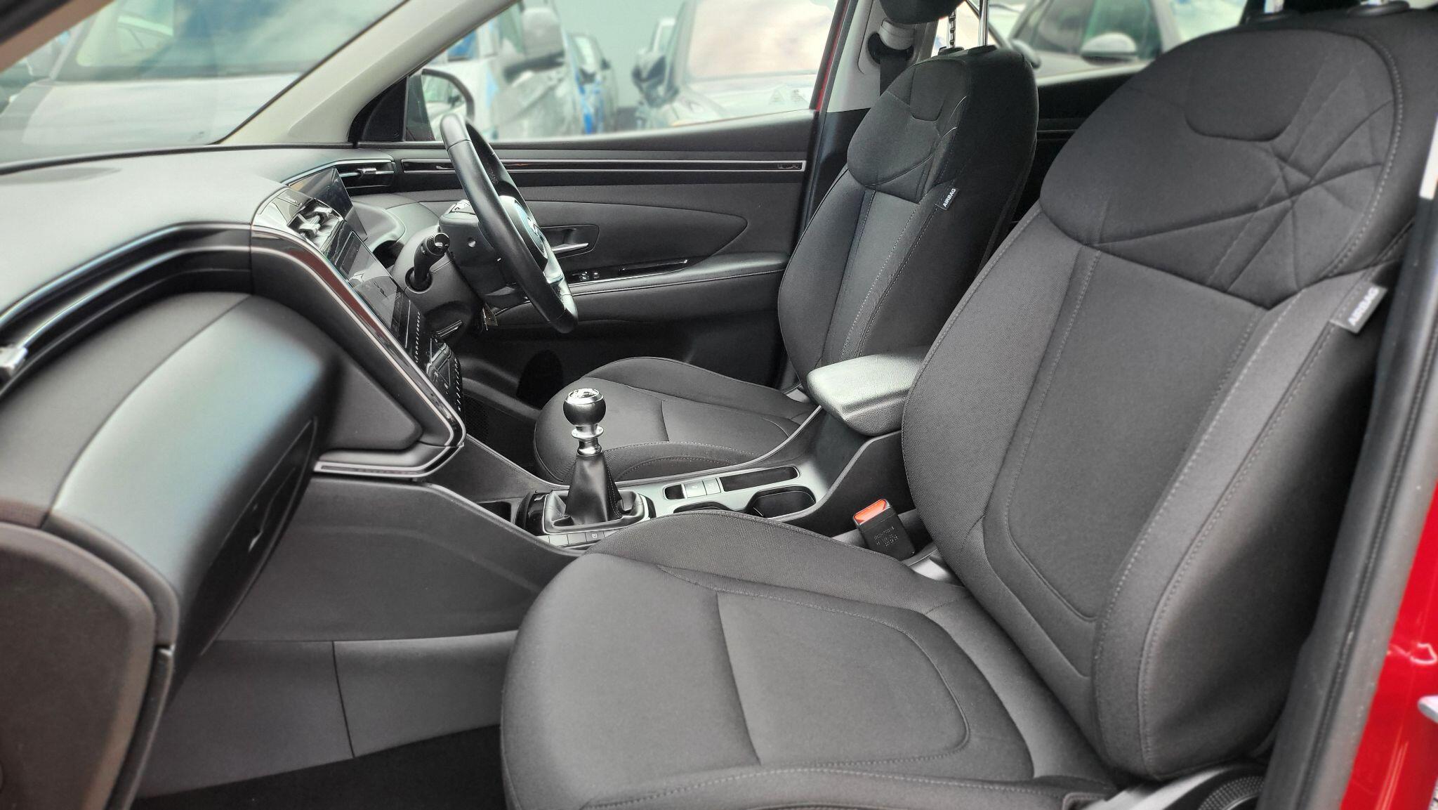 Hyundai Tucson view 32