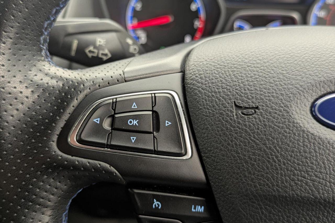 Ford Focus view 31