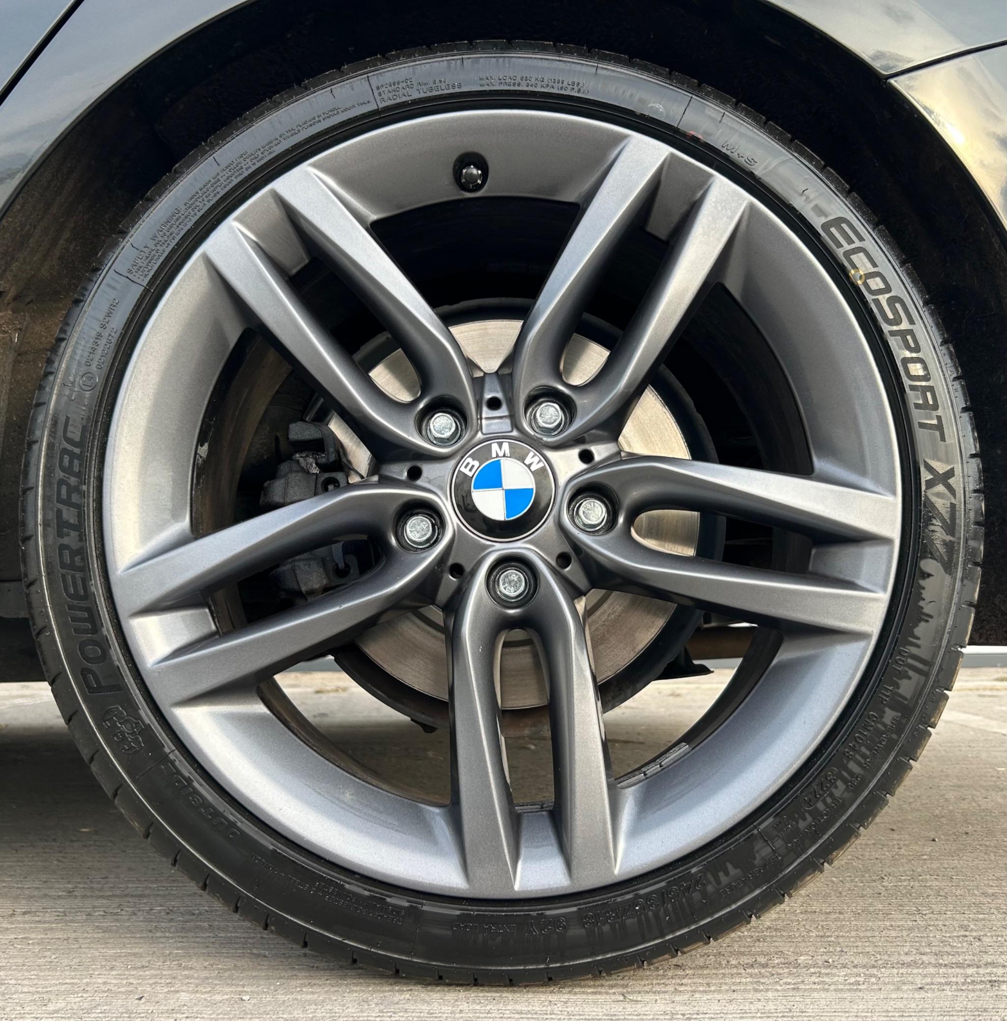 BMW 1 Series view 19