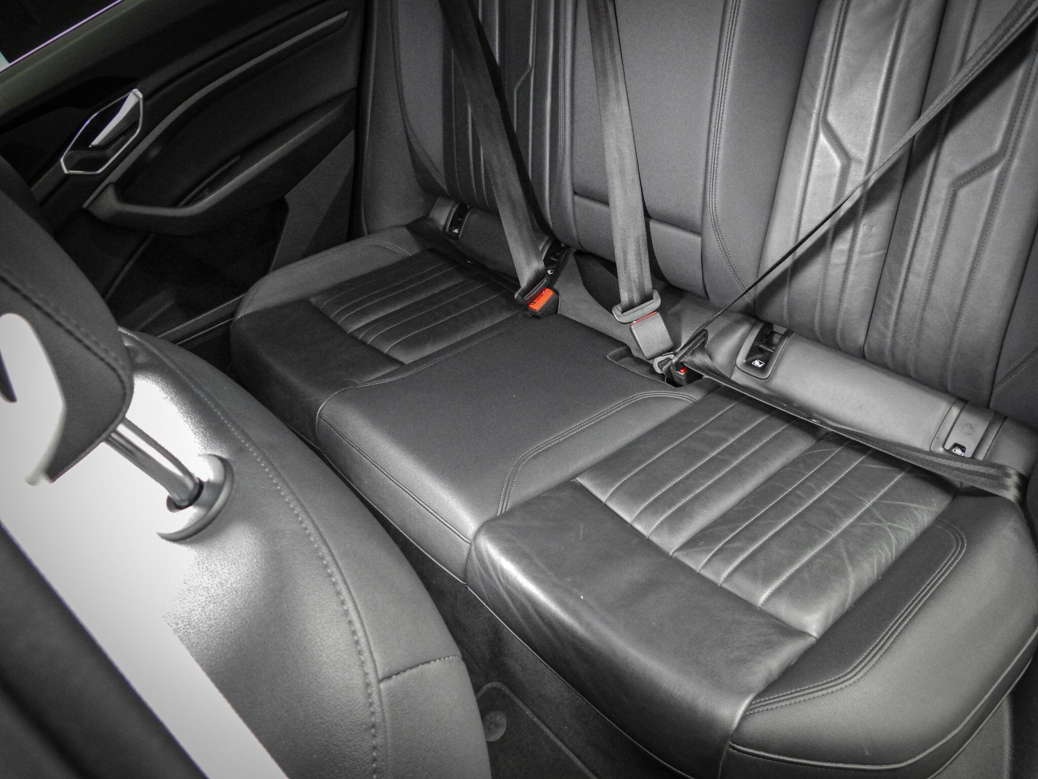 Audi E-Tron view 39