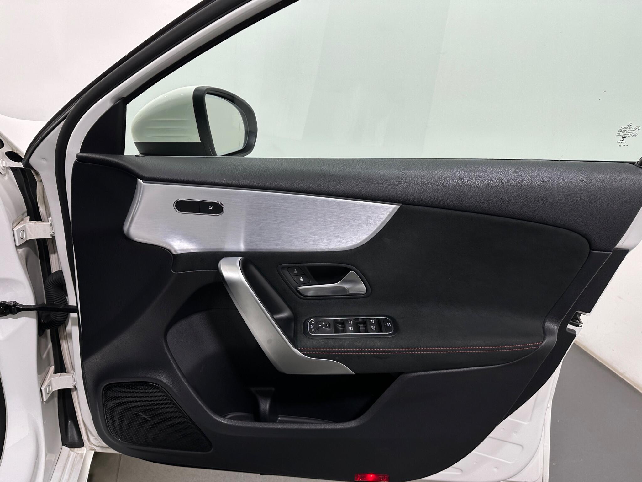 Mercedes-Benz A Class view 36