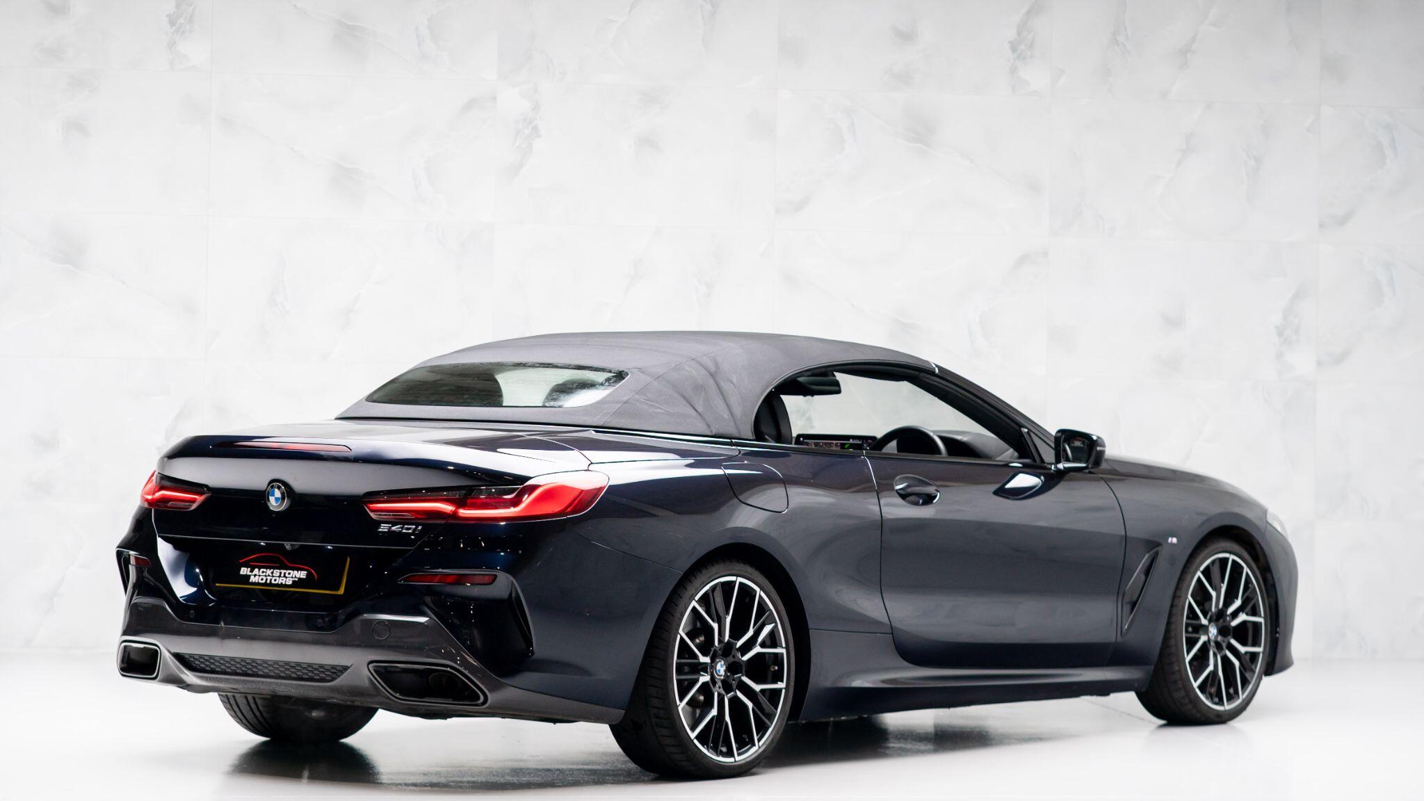 BMW 8 Series view 9