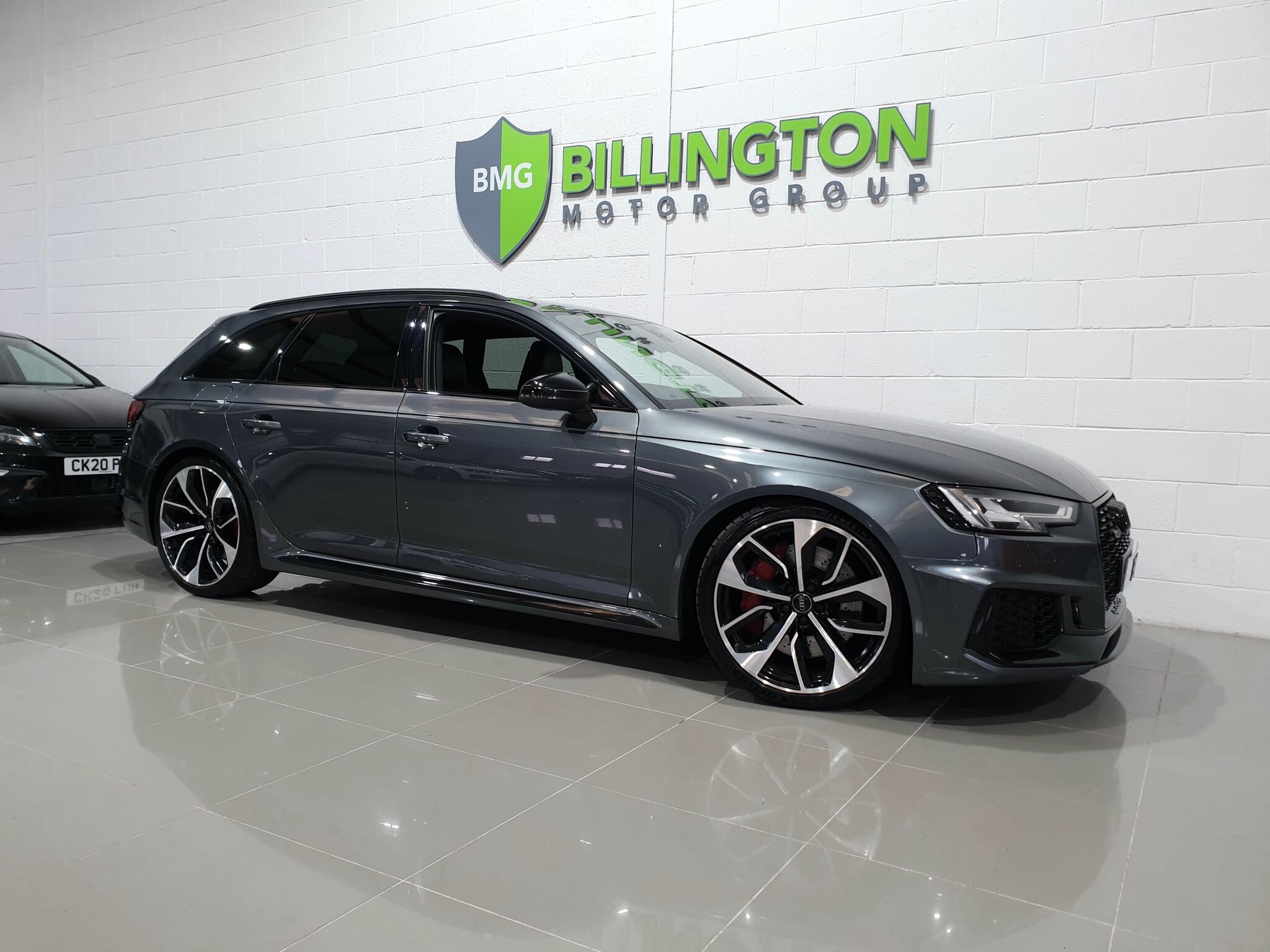 Audi RS4 view 35