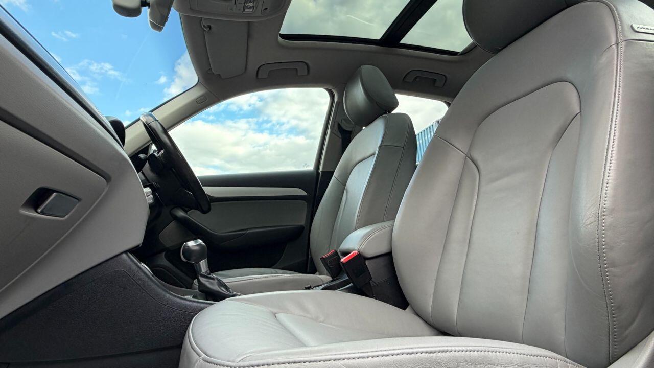 Audi Q3 view 9