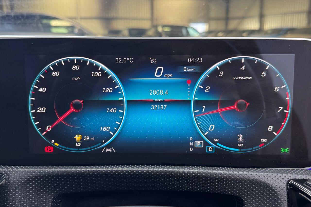 Mercedes-Benz Cla view 20