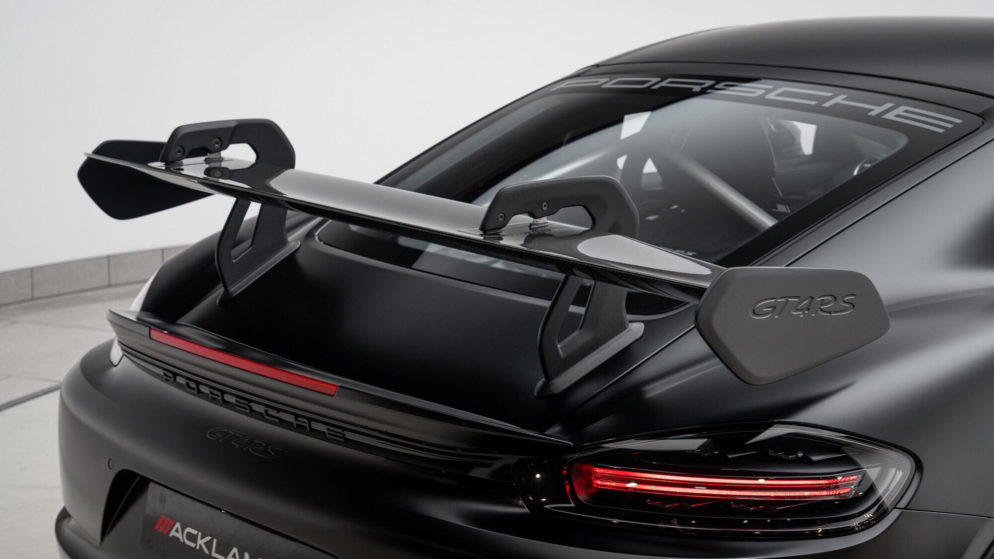 Porsche 718 Cayman view 21