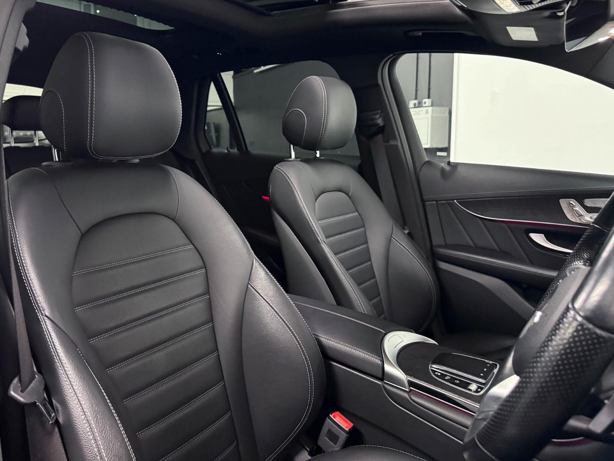 Mercedes-Benz GLC view 28