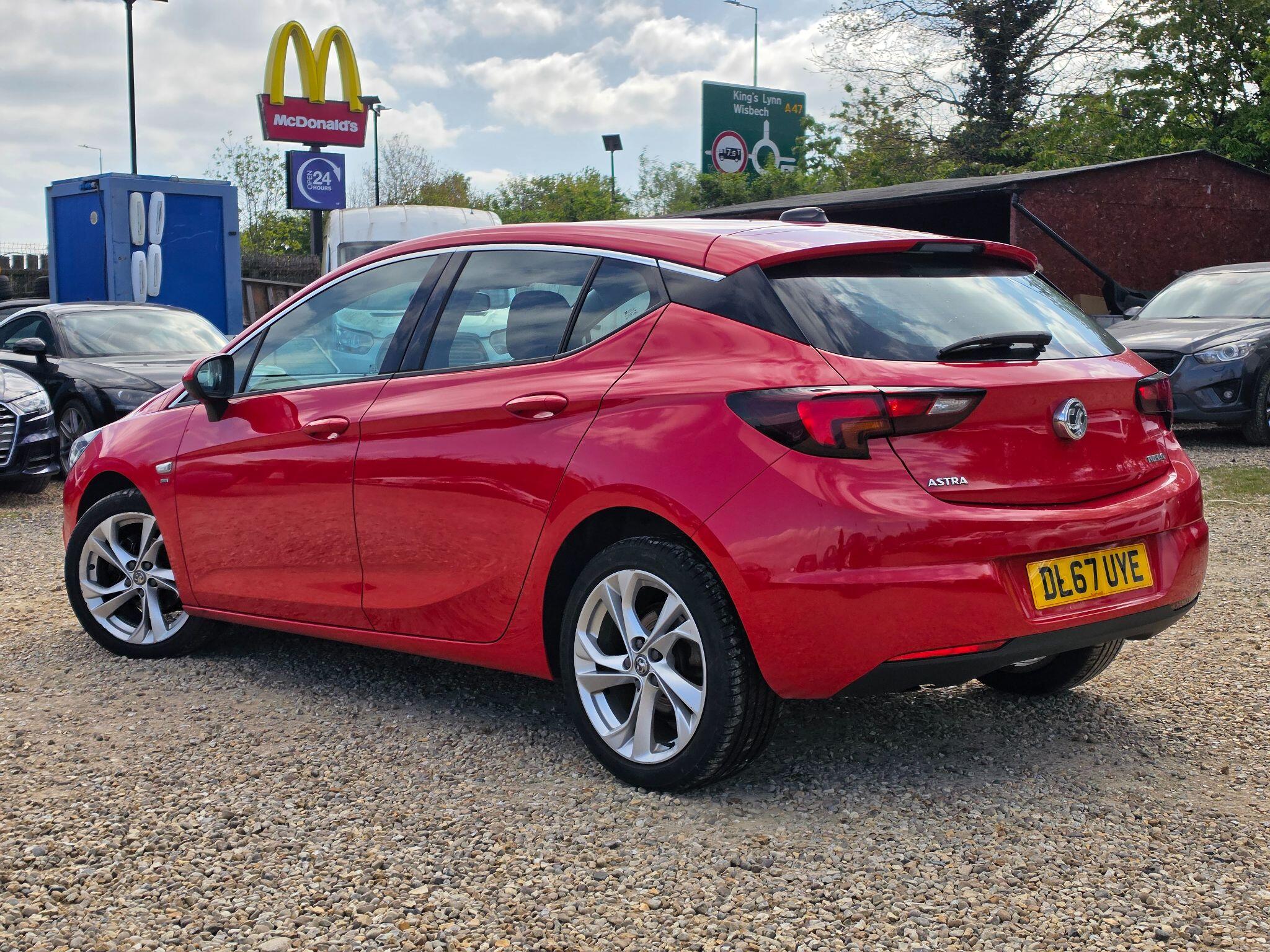Vauxhall Astra view 4