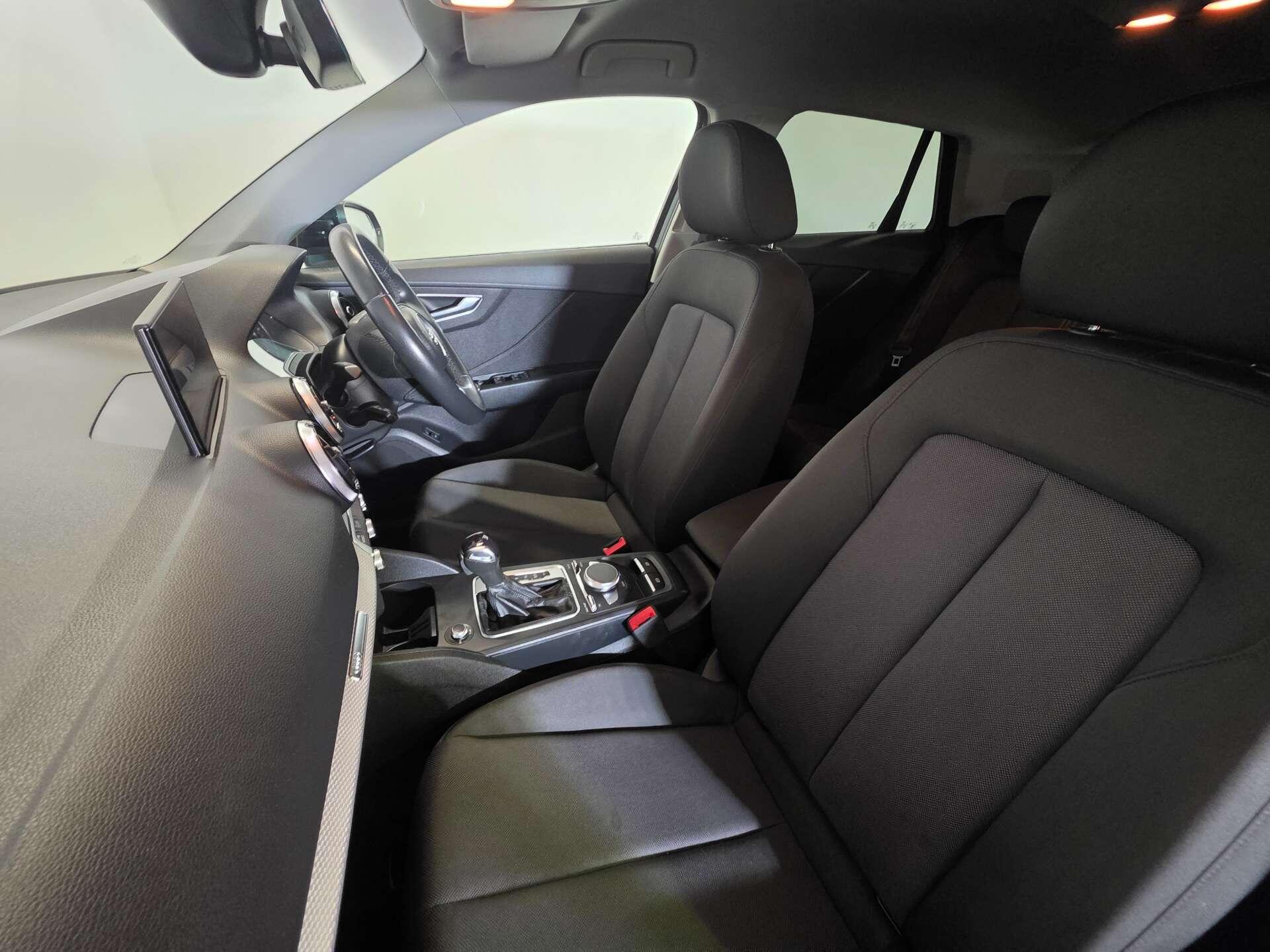 Audi Q2 view 58