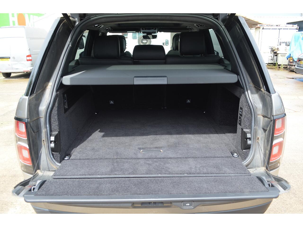 Land Rover Range Rover view 30