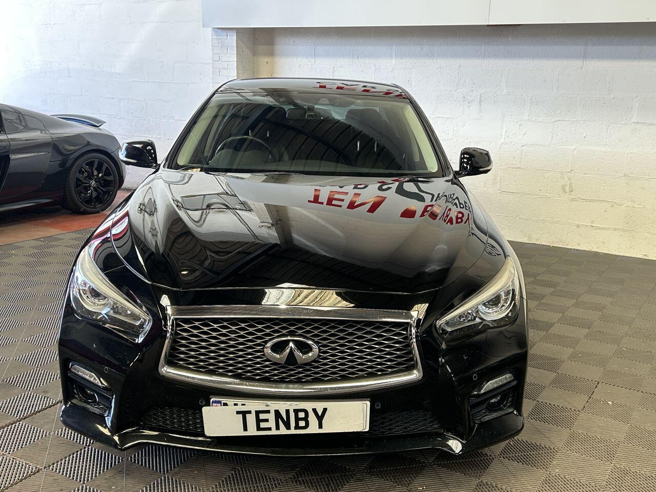 Infiniti Q50 view 3