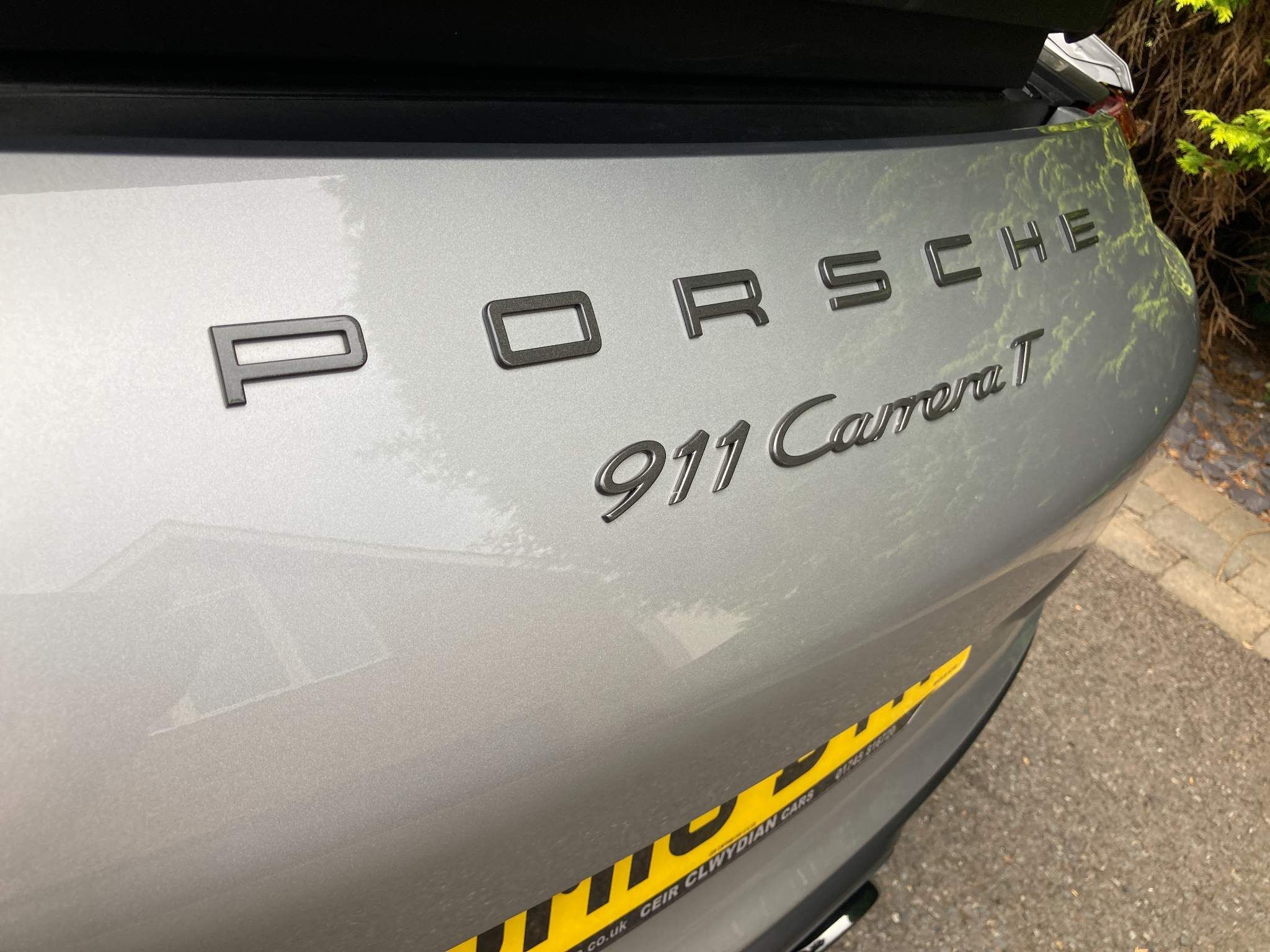 Porsche 911 view 18