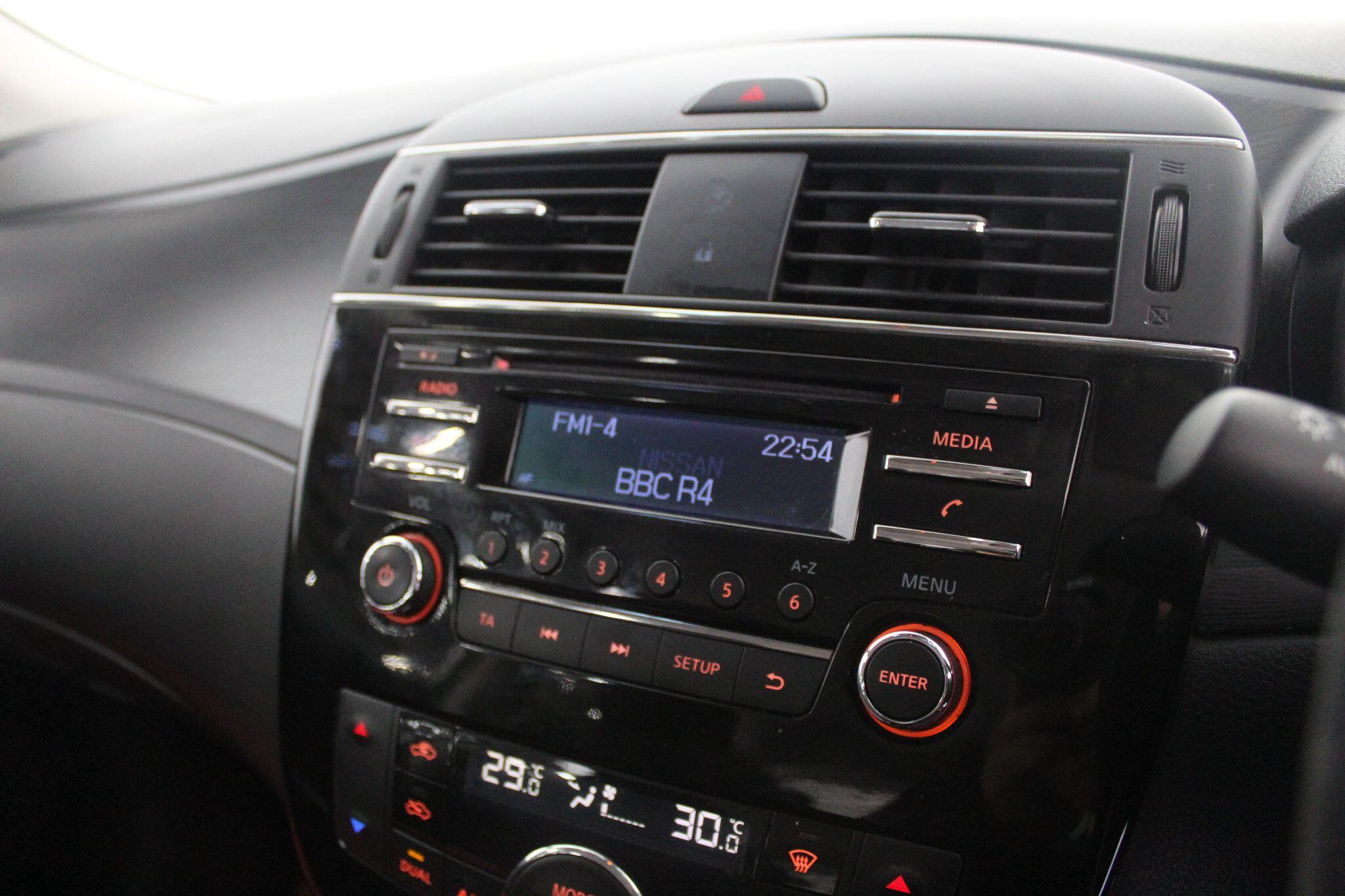 Nissan Pulsar view 32