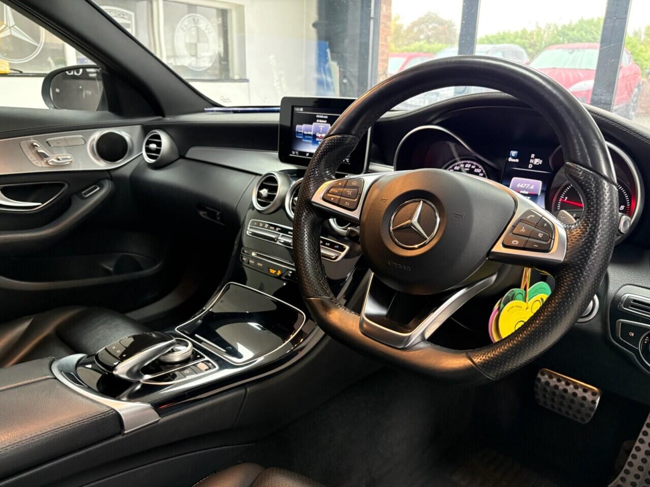 Mercedes-Benz C-Class view 12