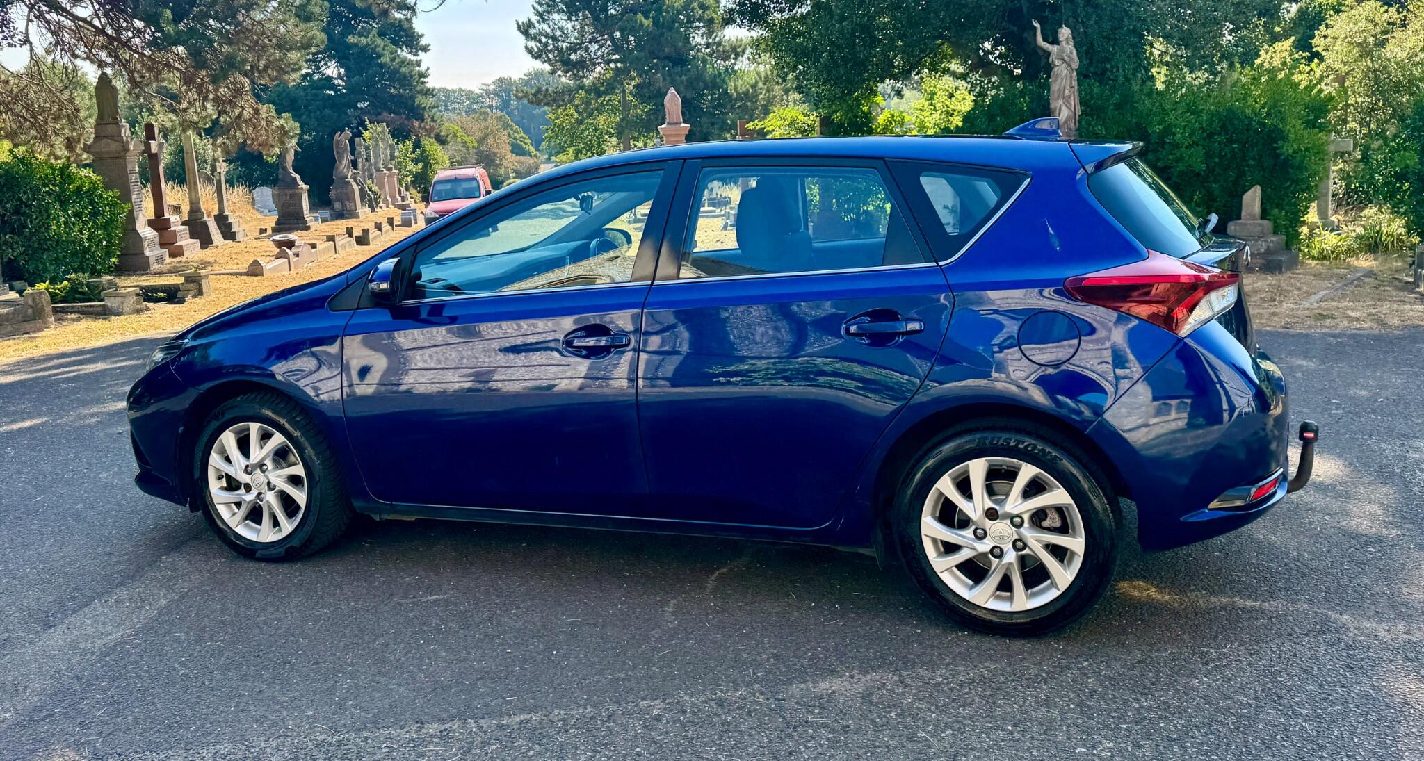 Toyota Auris view 12