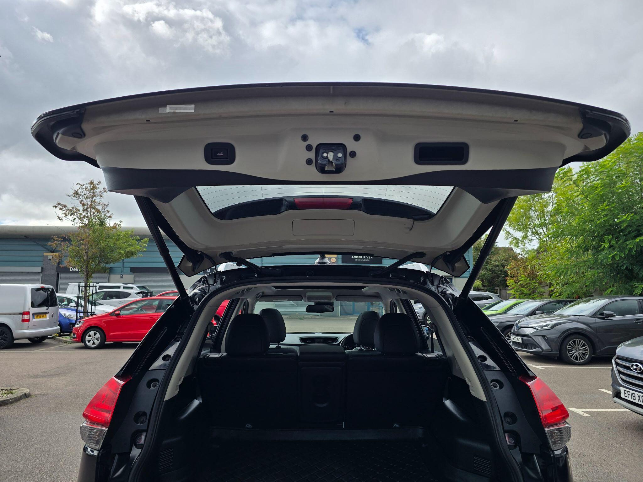 Nissan X-Trail view 64