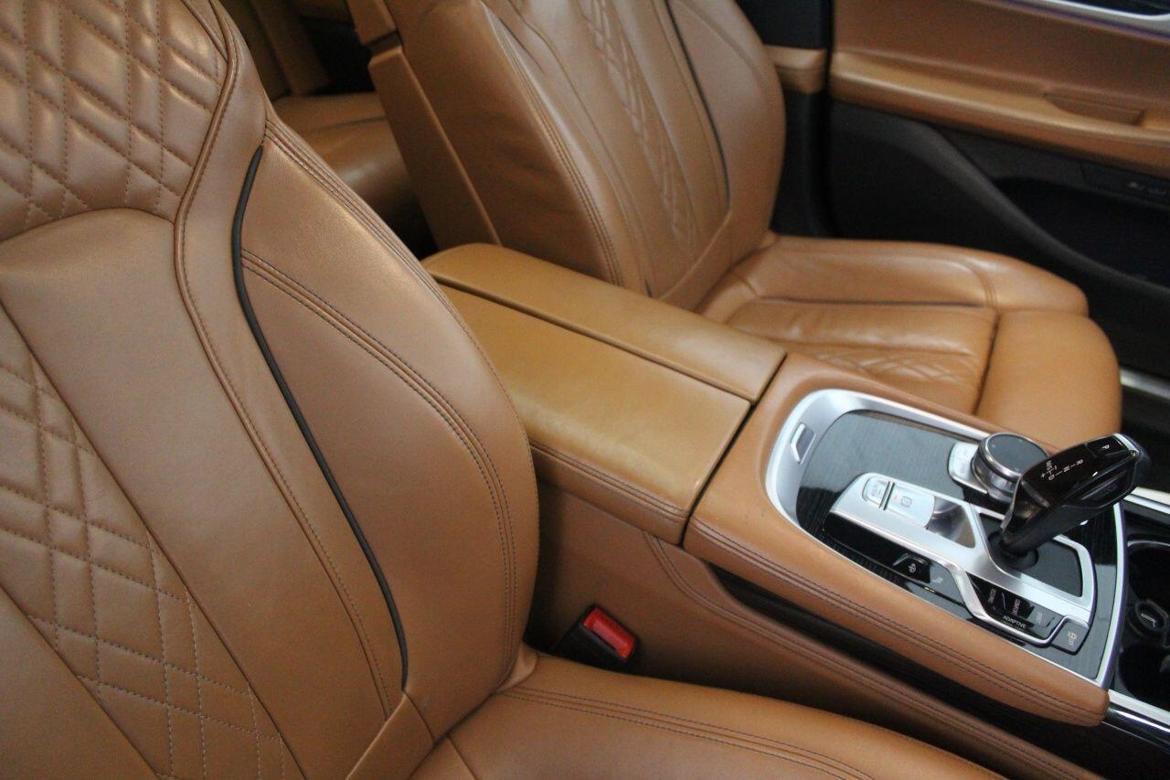 BMW 7 Series view 50