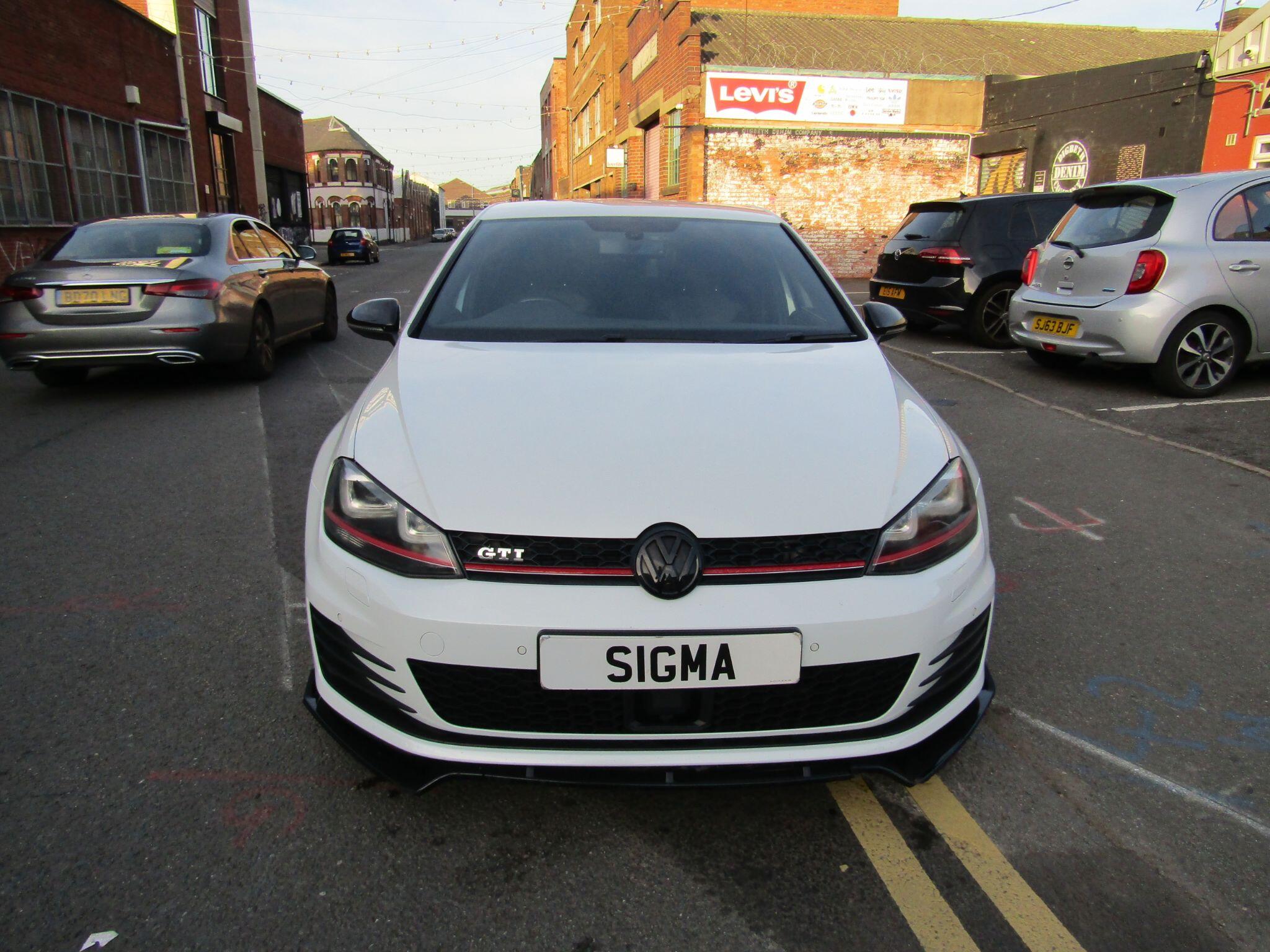Volkswagen Golf view 2