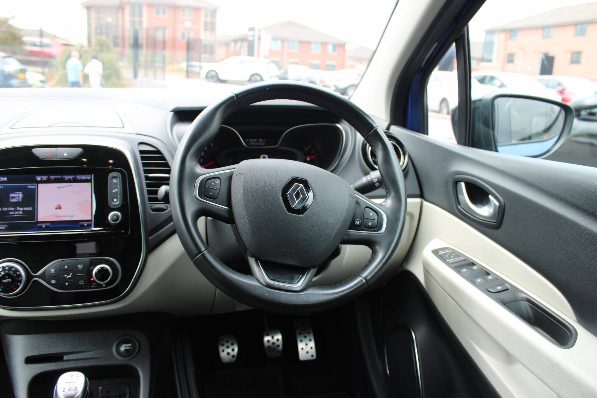 Renault Captur view 11