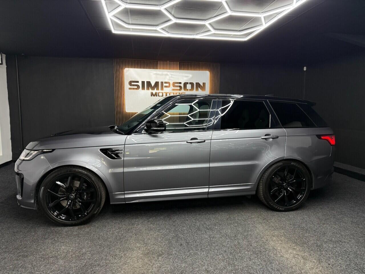 Land Rover Range Rover Sport view 4