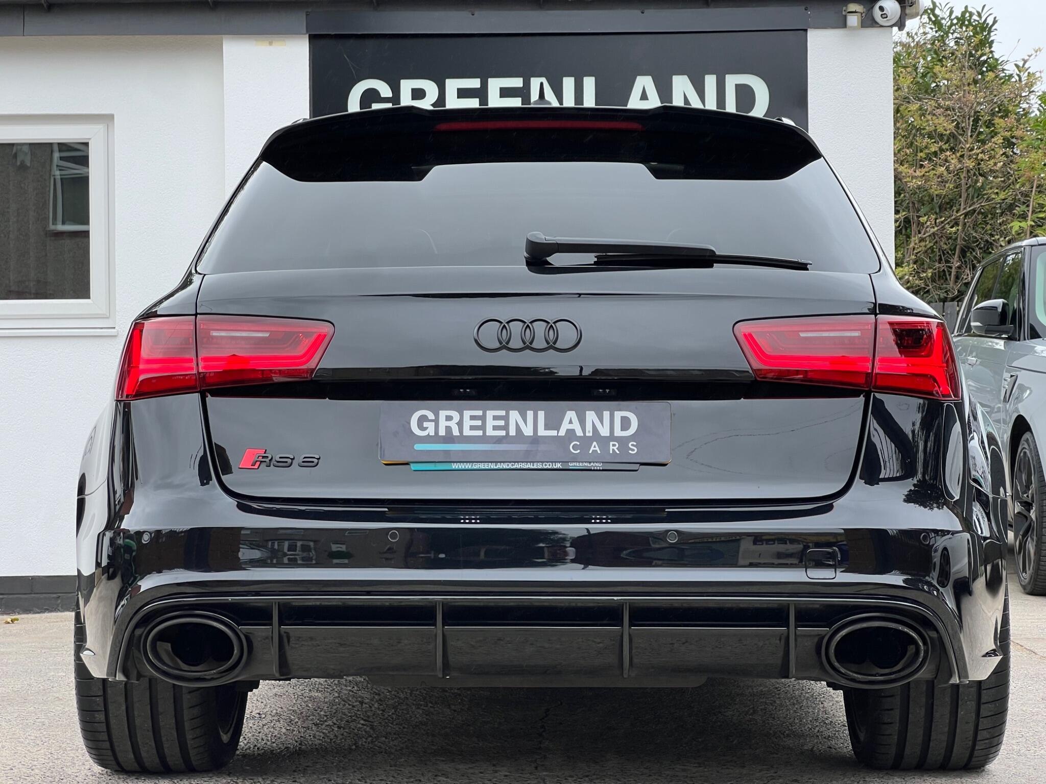 Audi RS6 view 20