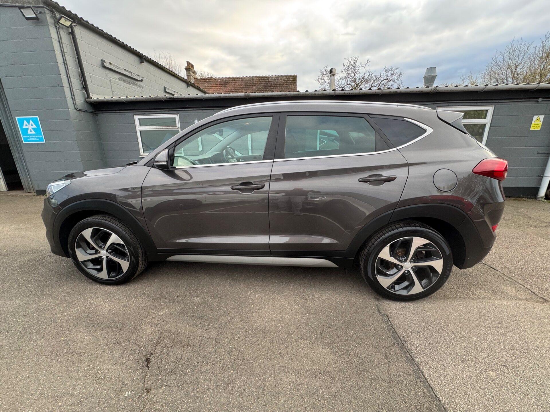 Hyundai Tucson view 27