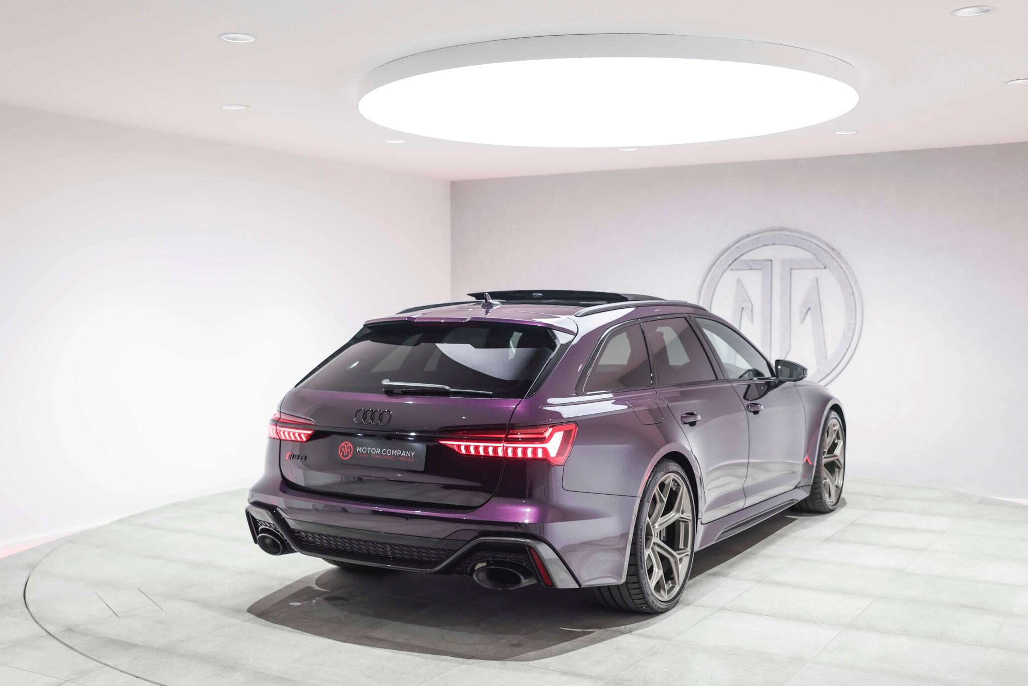 Audi RS6 Avant view 9
