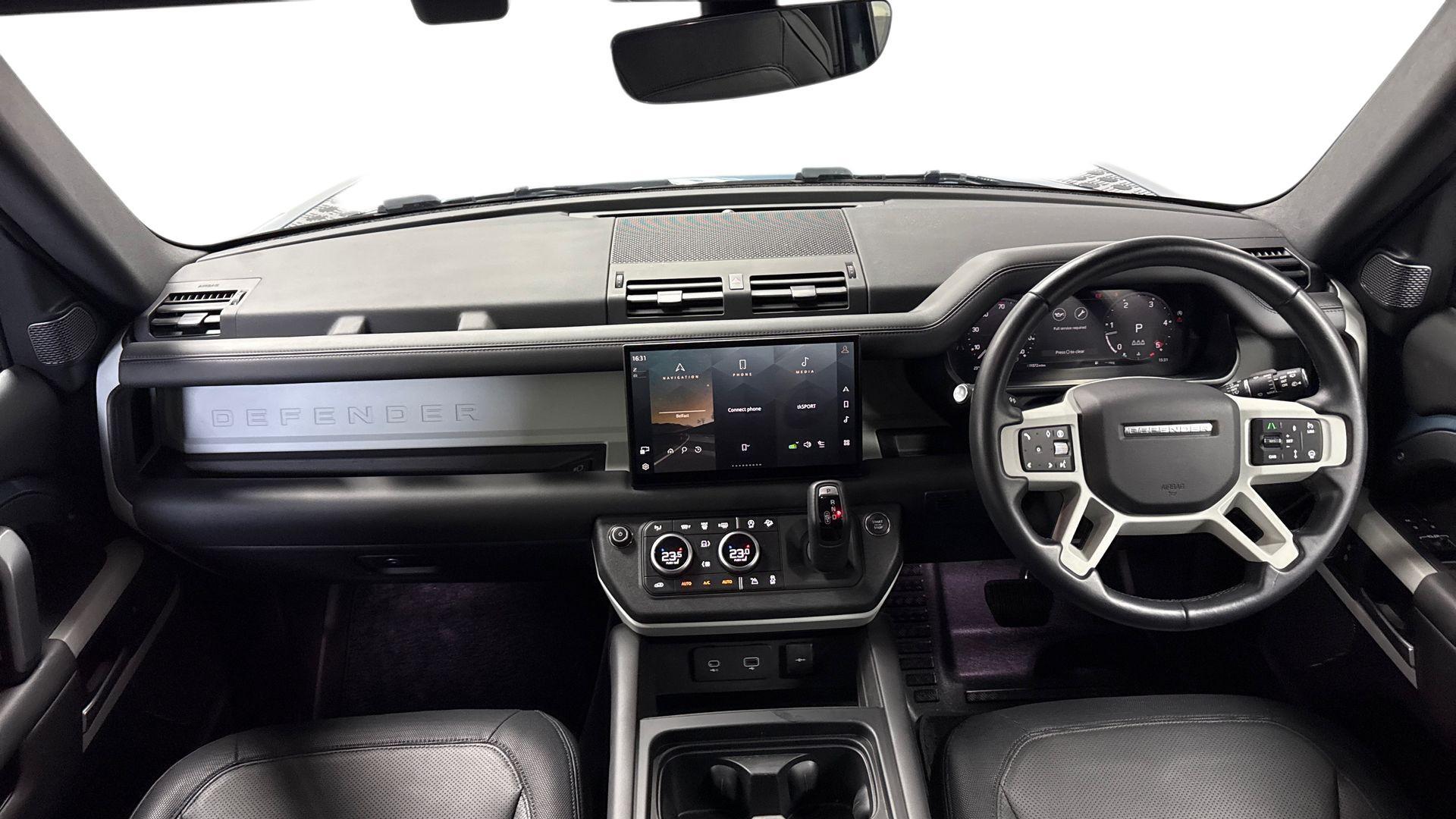 Land Rover Defender view 9