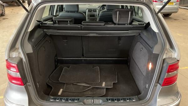 Mercedes-Benz B Class view 9