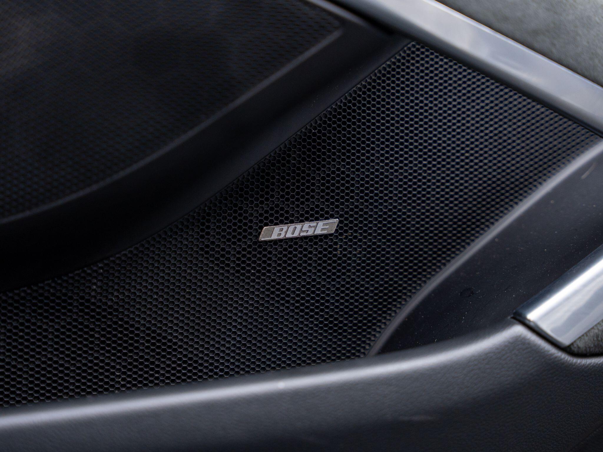 Porsche Cayman view 6