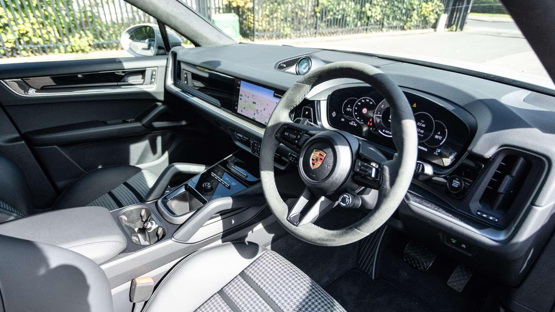 Porsche Cayenne view 12