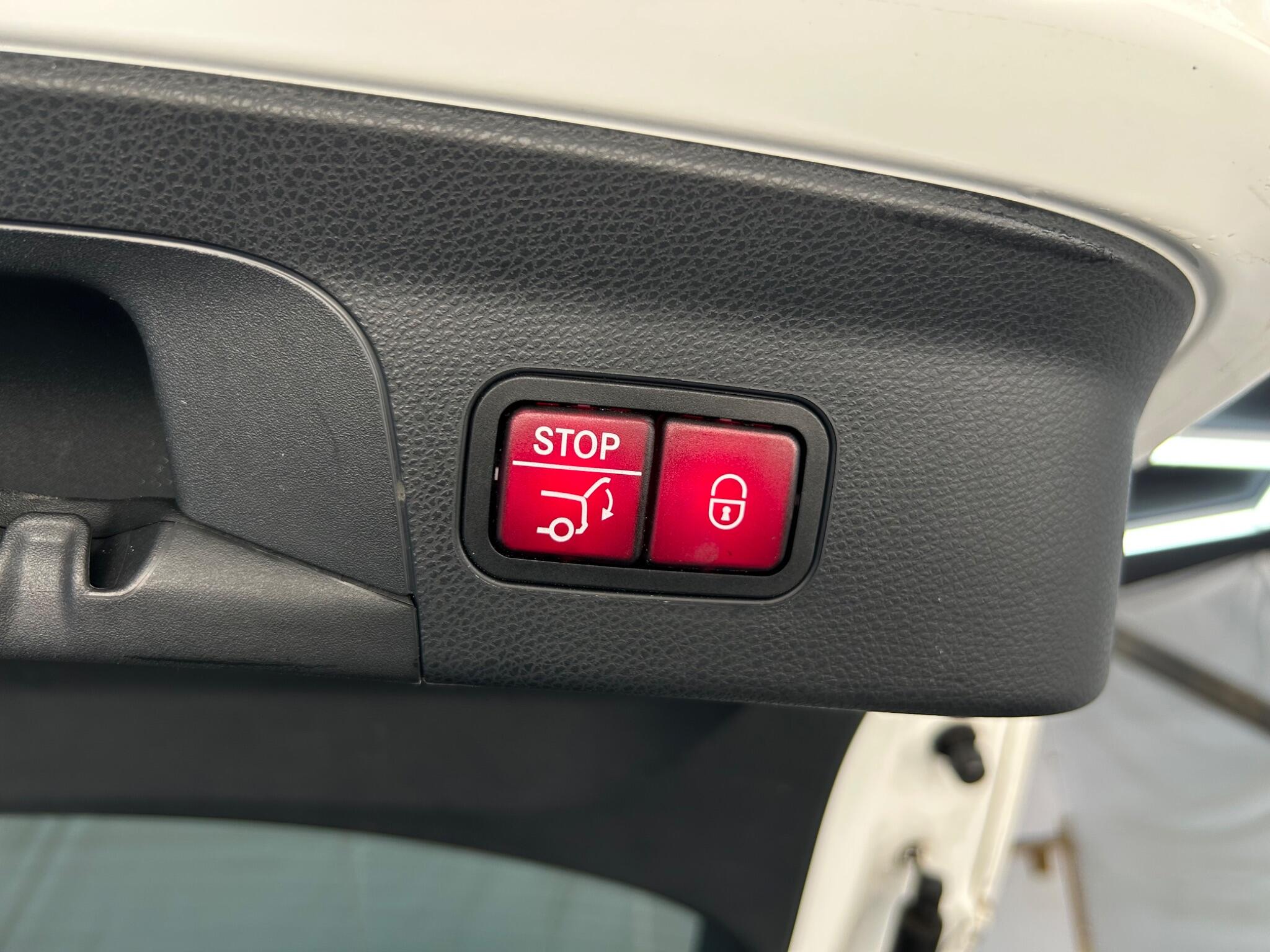 Mercedes-Benz GLC view 28