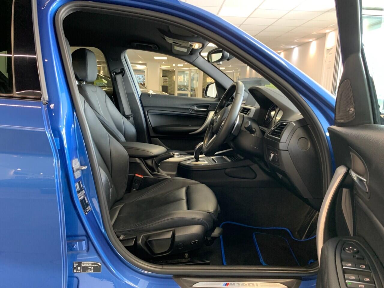 BMW 1 Series view 20